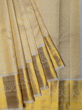 Kanjeevaram Kanchi Pattu All Over Small Flower Gold Zari (Talambralu) White