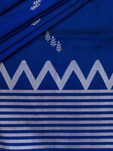 Weaves Banarasi Butta