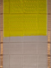 Weaves Gadwal Pattu With Contrast Border With Temple Border With Butta