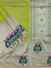 Weaves Paithani Saree With Contrast Border