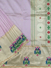 Weaves Paithani Saree With Contrast Border