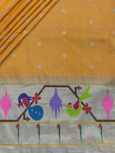 Weaves Paithani Saree With Contrast Border