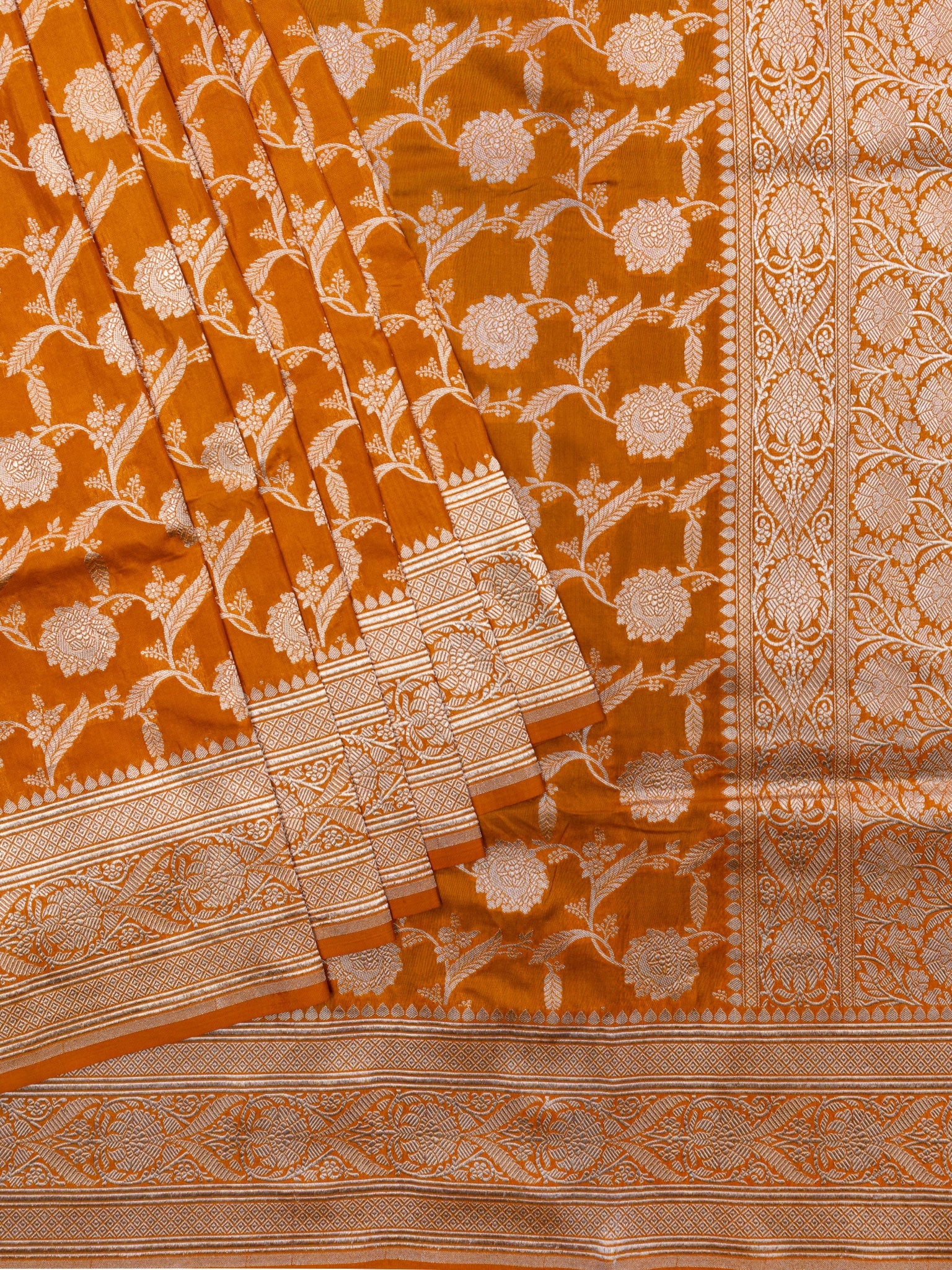 Weaves Banarasi Jaal