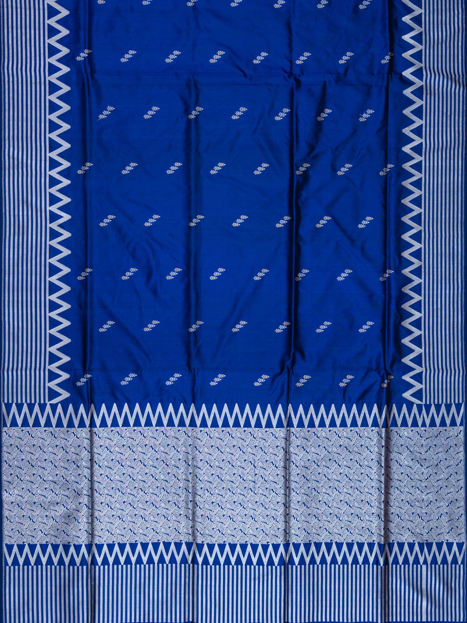 Weaves Banarasi Butta