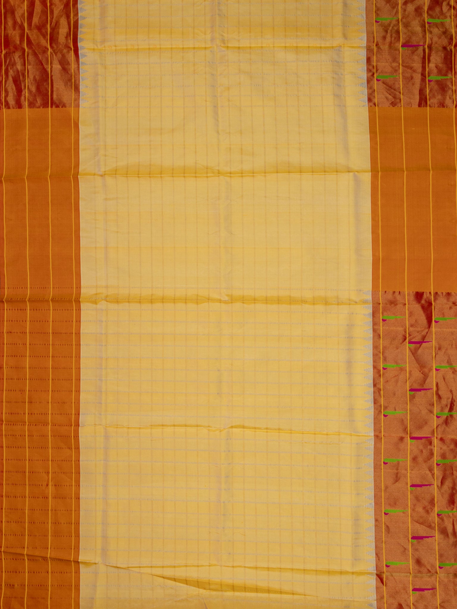 Weaves Paithani Saree With Contrast Border