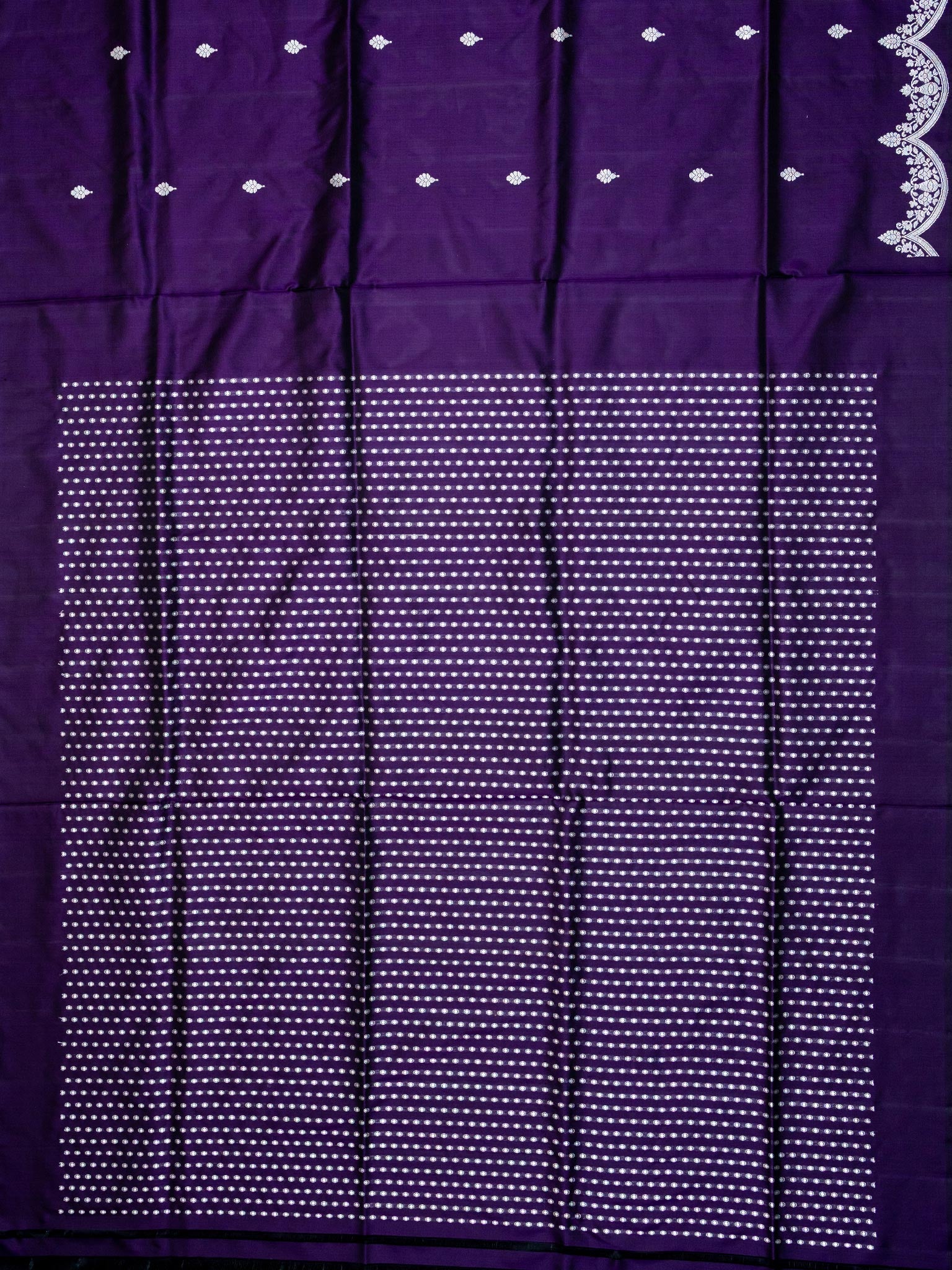 Weaves Banarasi Butta