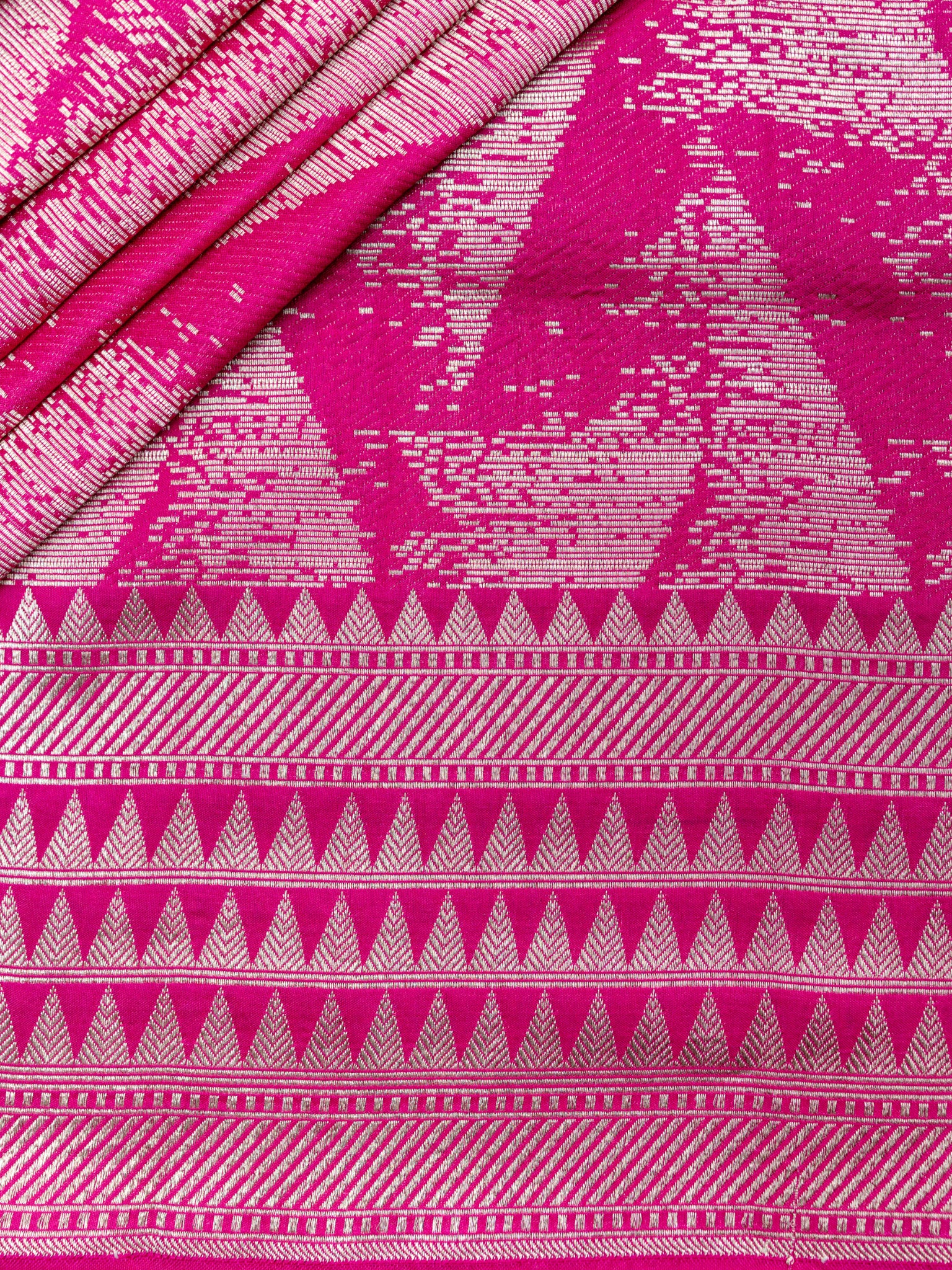 Weaves Banaras