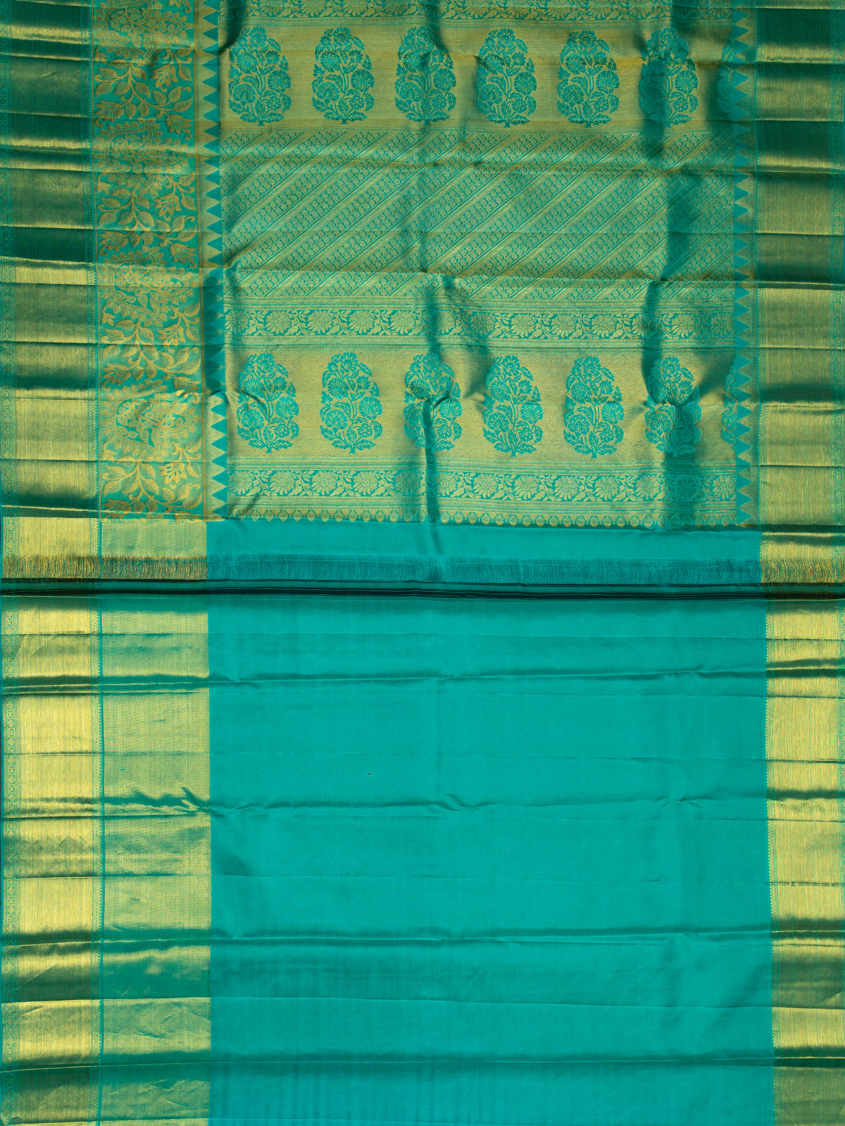Kanjeevaram Kanchi Pattu All Over Butta Zari With Contrast Border (Talambralu) With Temple Border Green