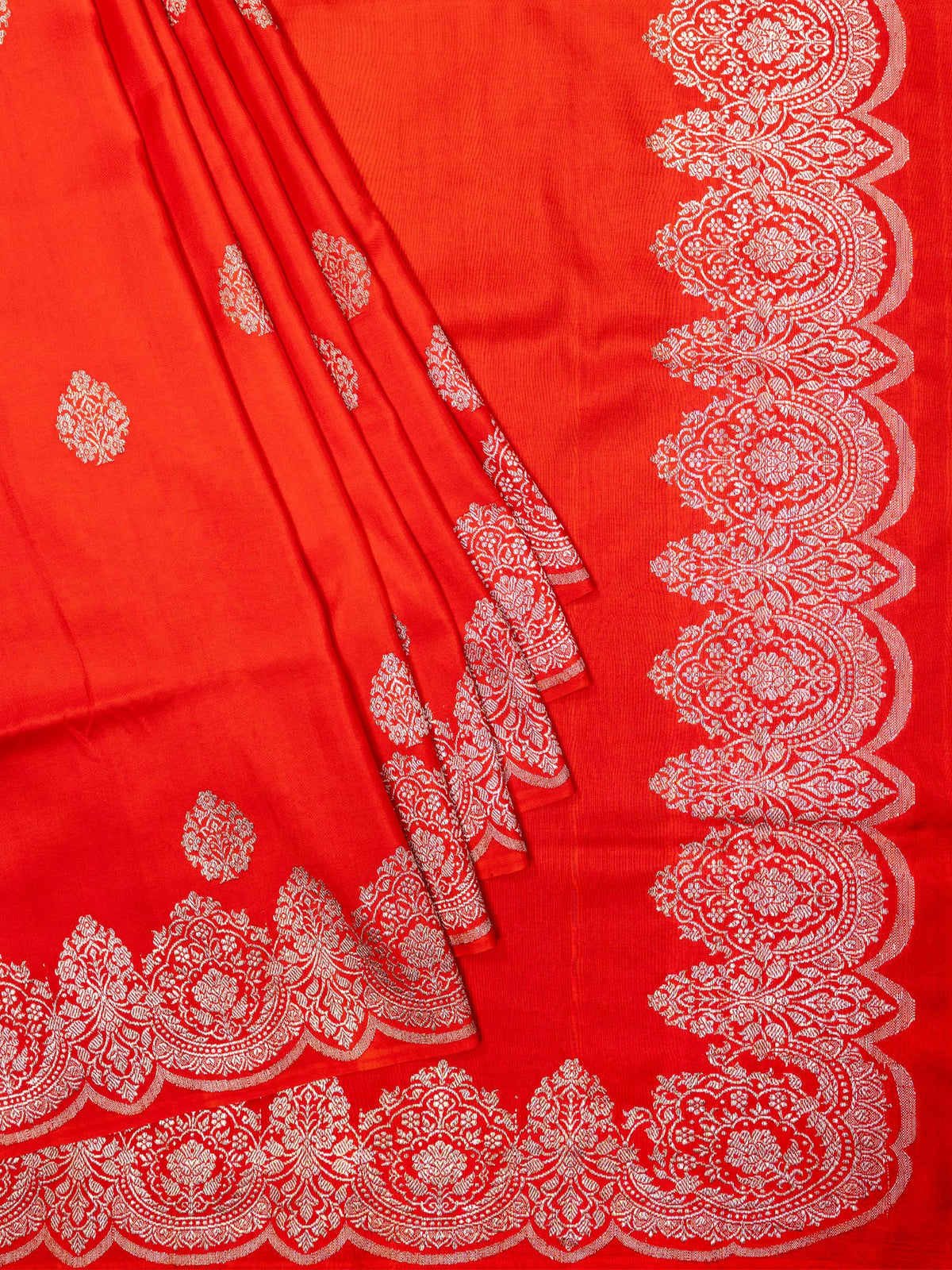 Weaves Banarasi Banarasi Butta Red