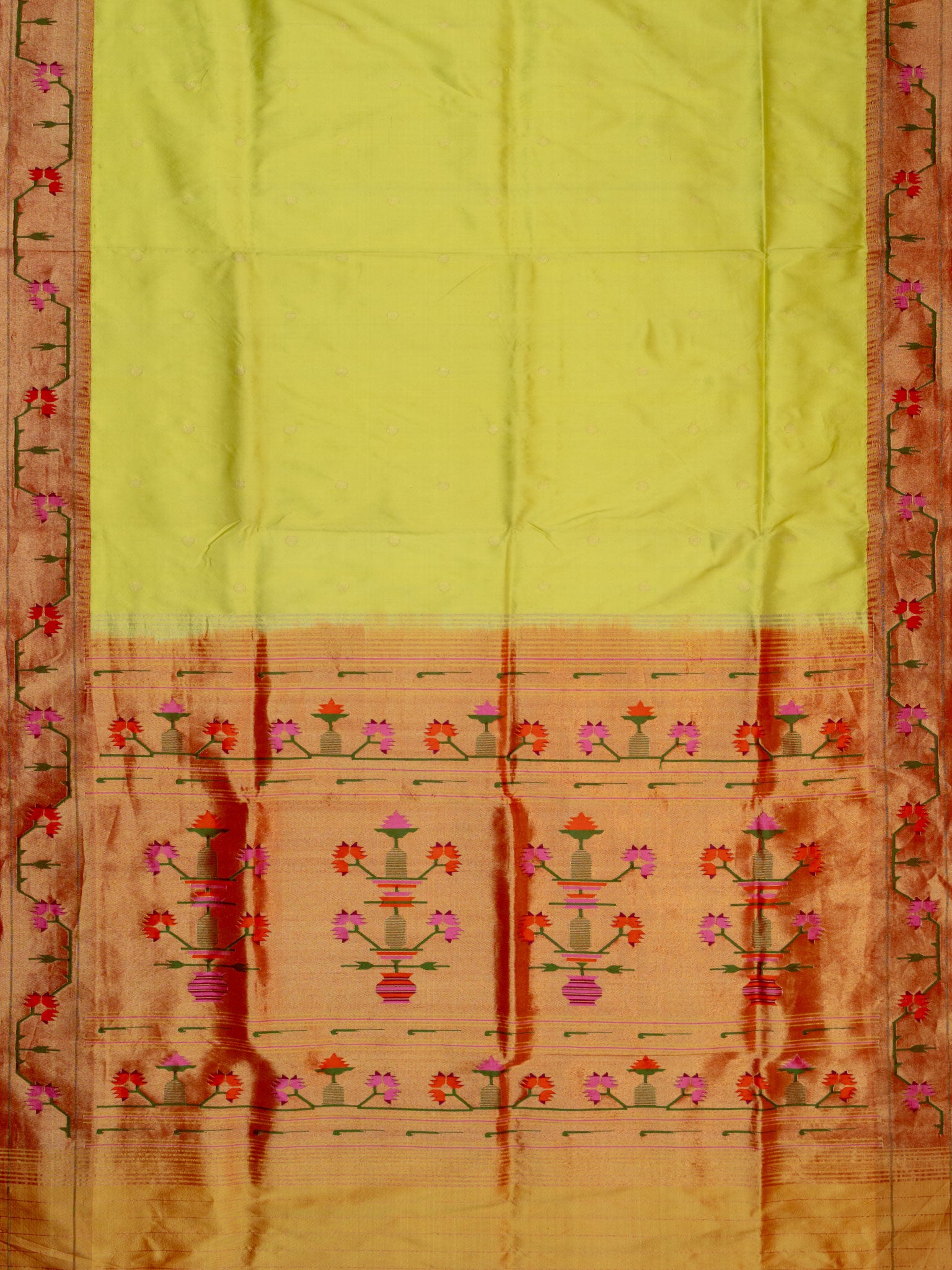 Weaves Paithani Saree With Contrast Border