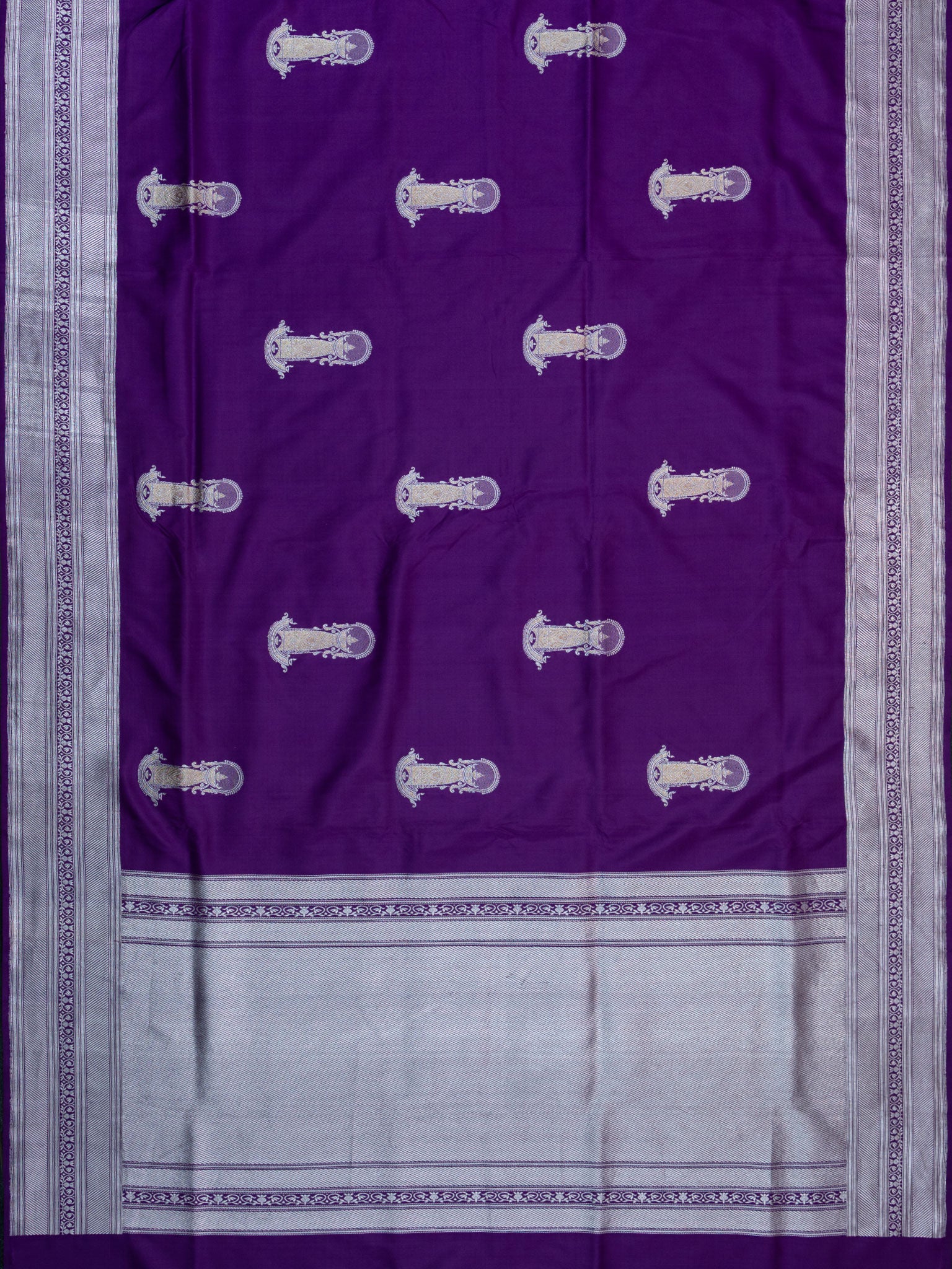 Weaves Banarasi Butta