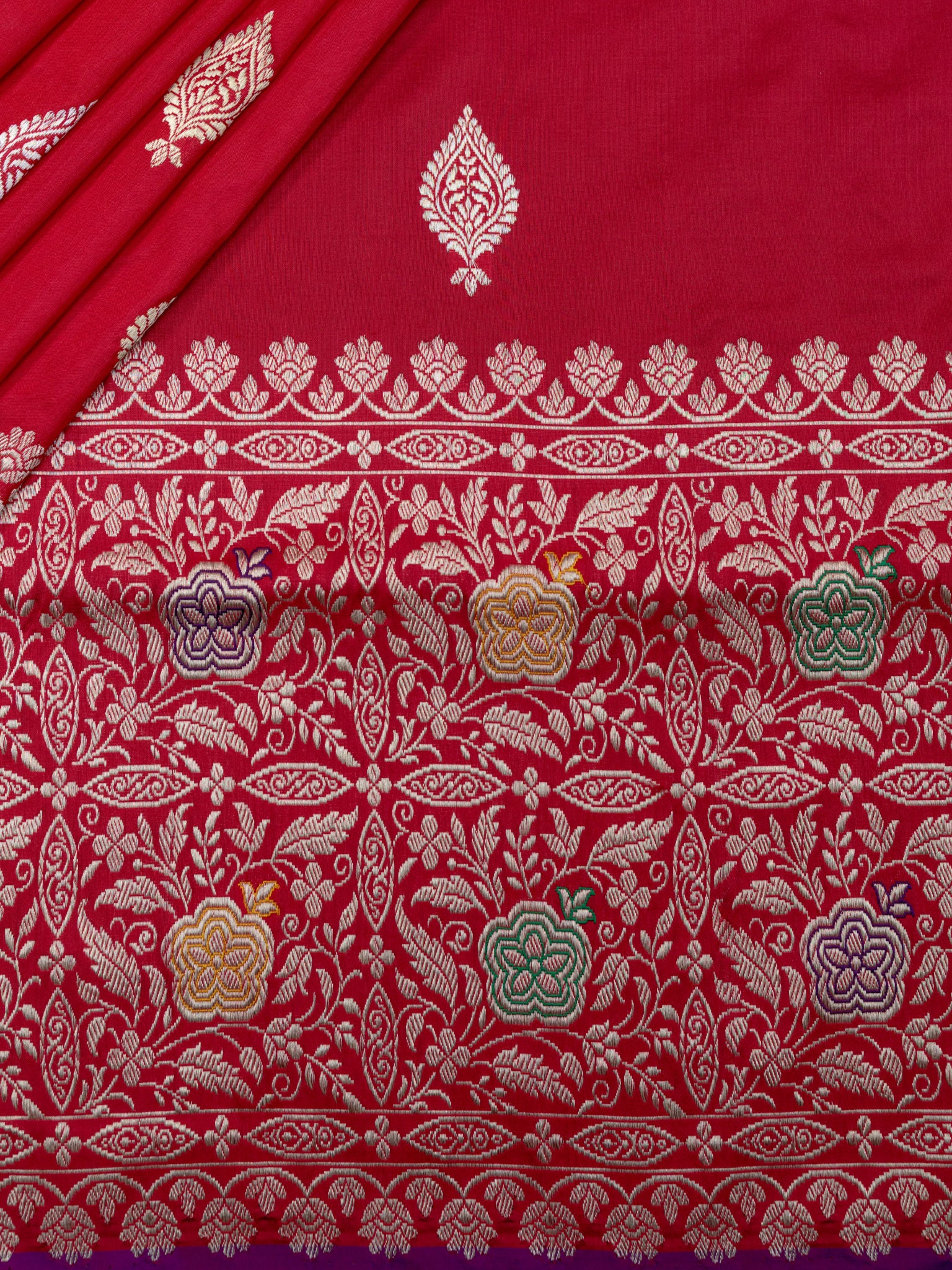 Weaves Banarasi Butta
