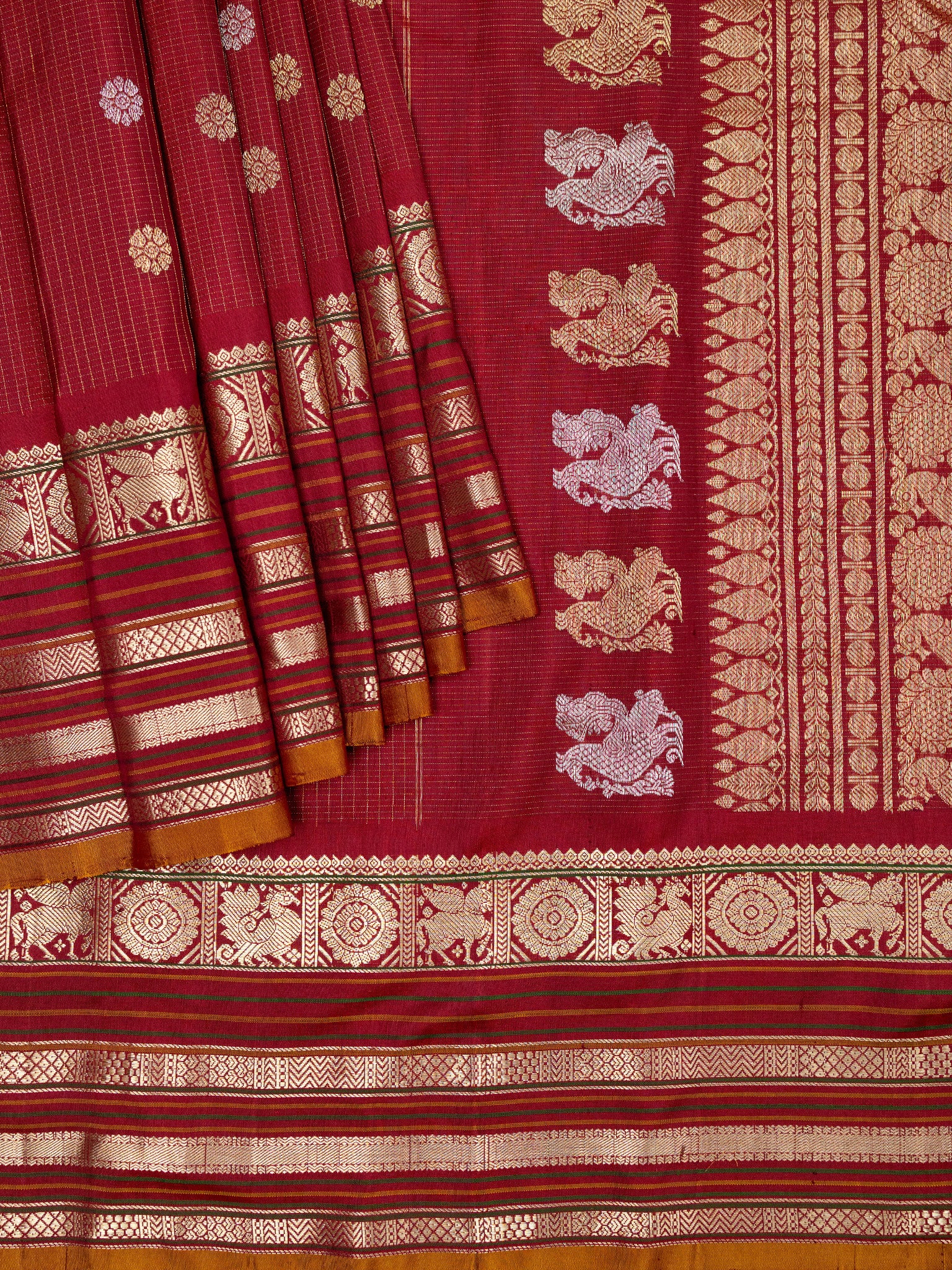 Weaves Gadwal Pattu With Contrast Border With Temple Border With Butta Checks