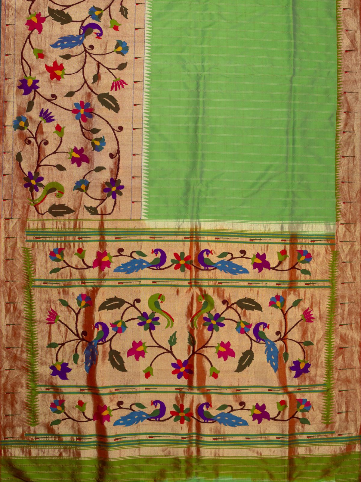 Weaves Paithani Saree With Contrast Border