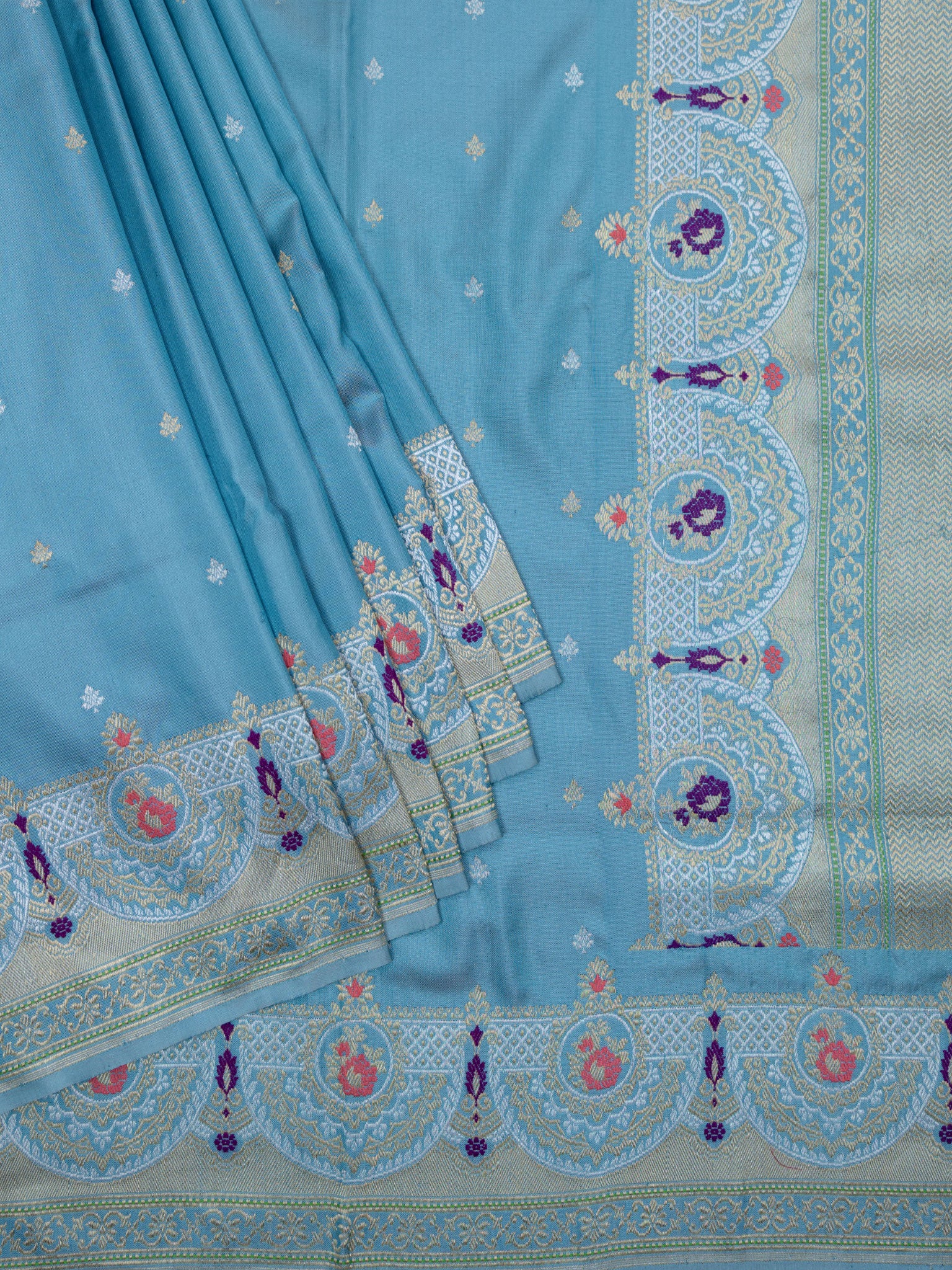 Weaves Banarasi Butta