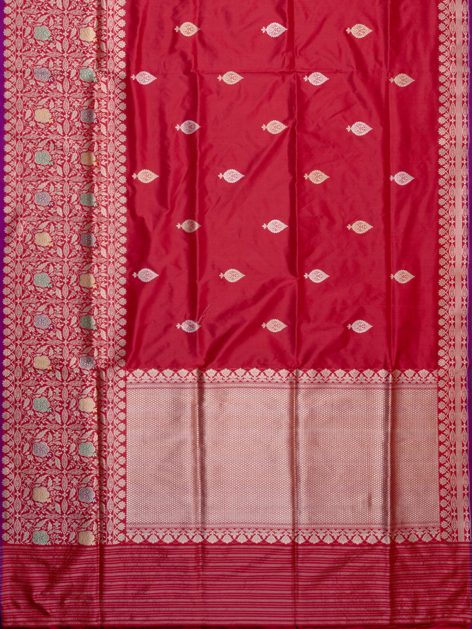 Weaves Banarasi Butta