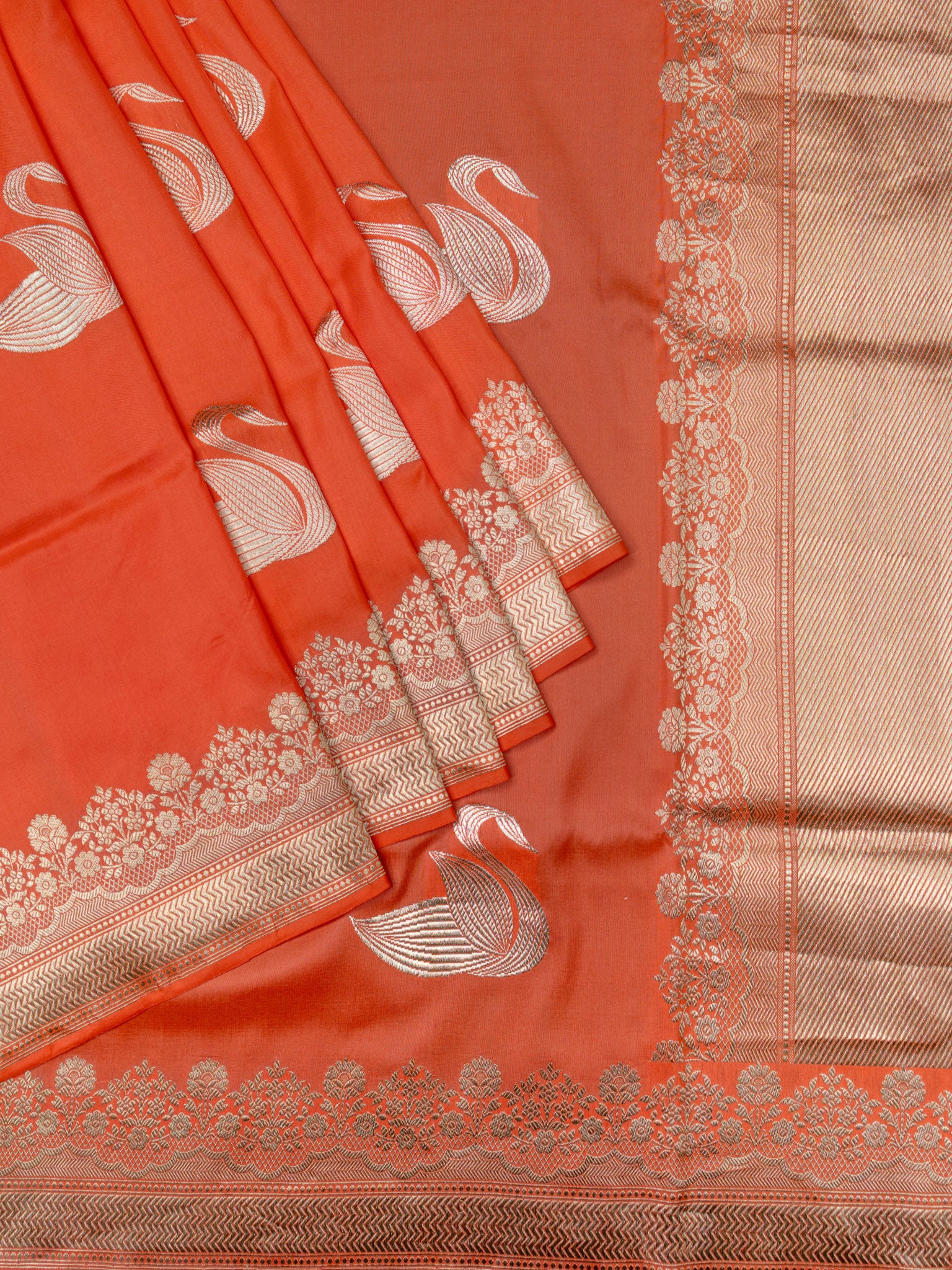 Weaves Banarasi Butta