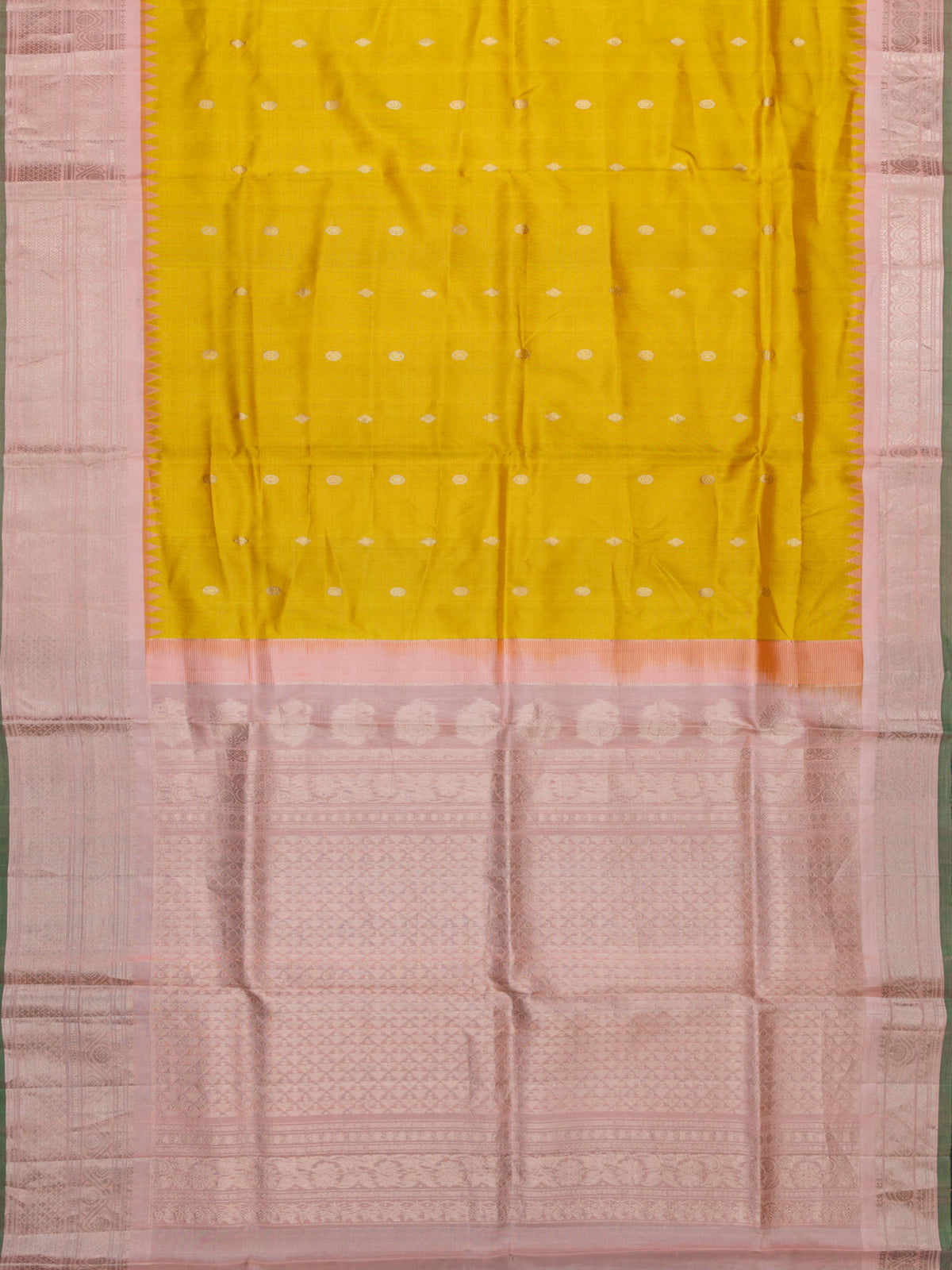 Weaves Gadwal Pattu With Contrast Border With Temple Border With Butta