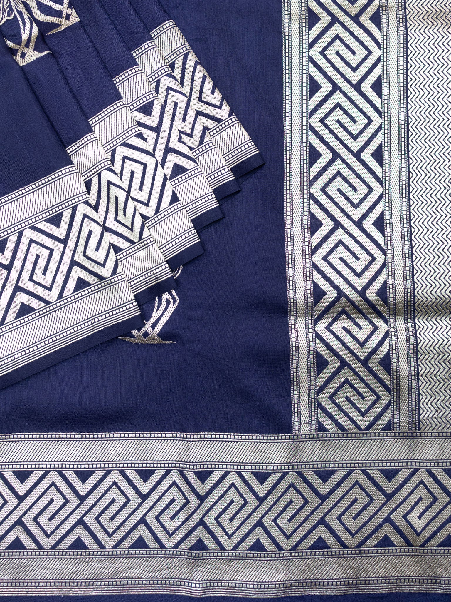 Weaves Banarasi Butta