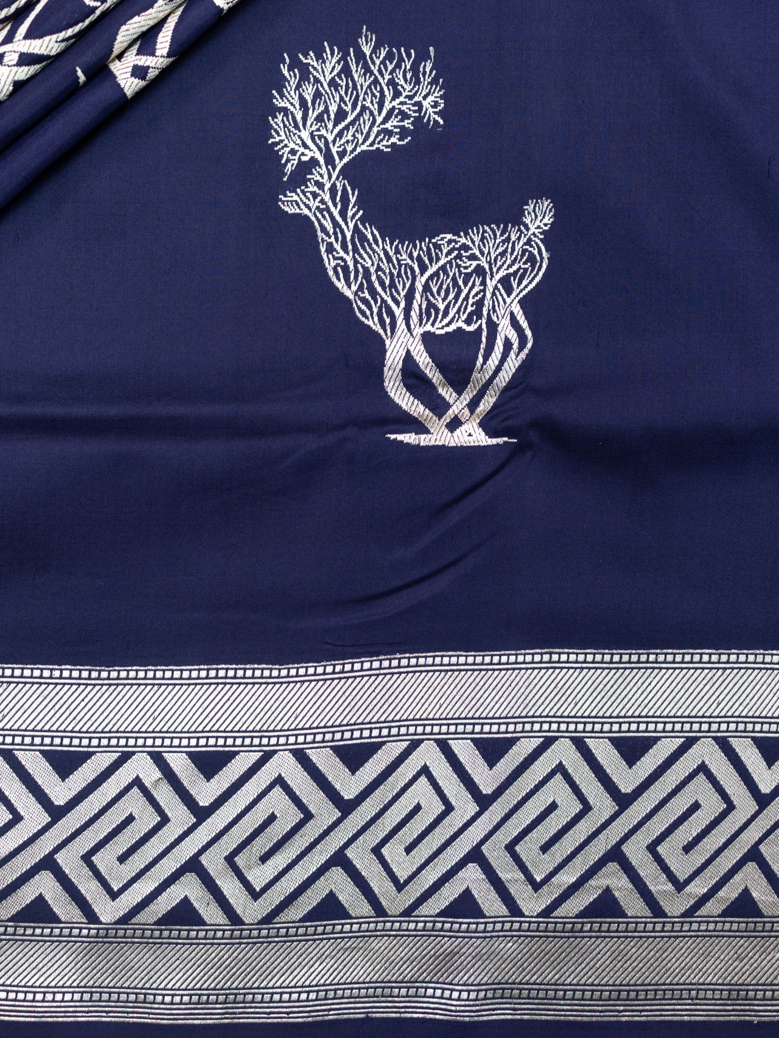 Weaves Banarasi Butta