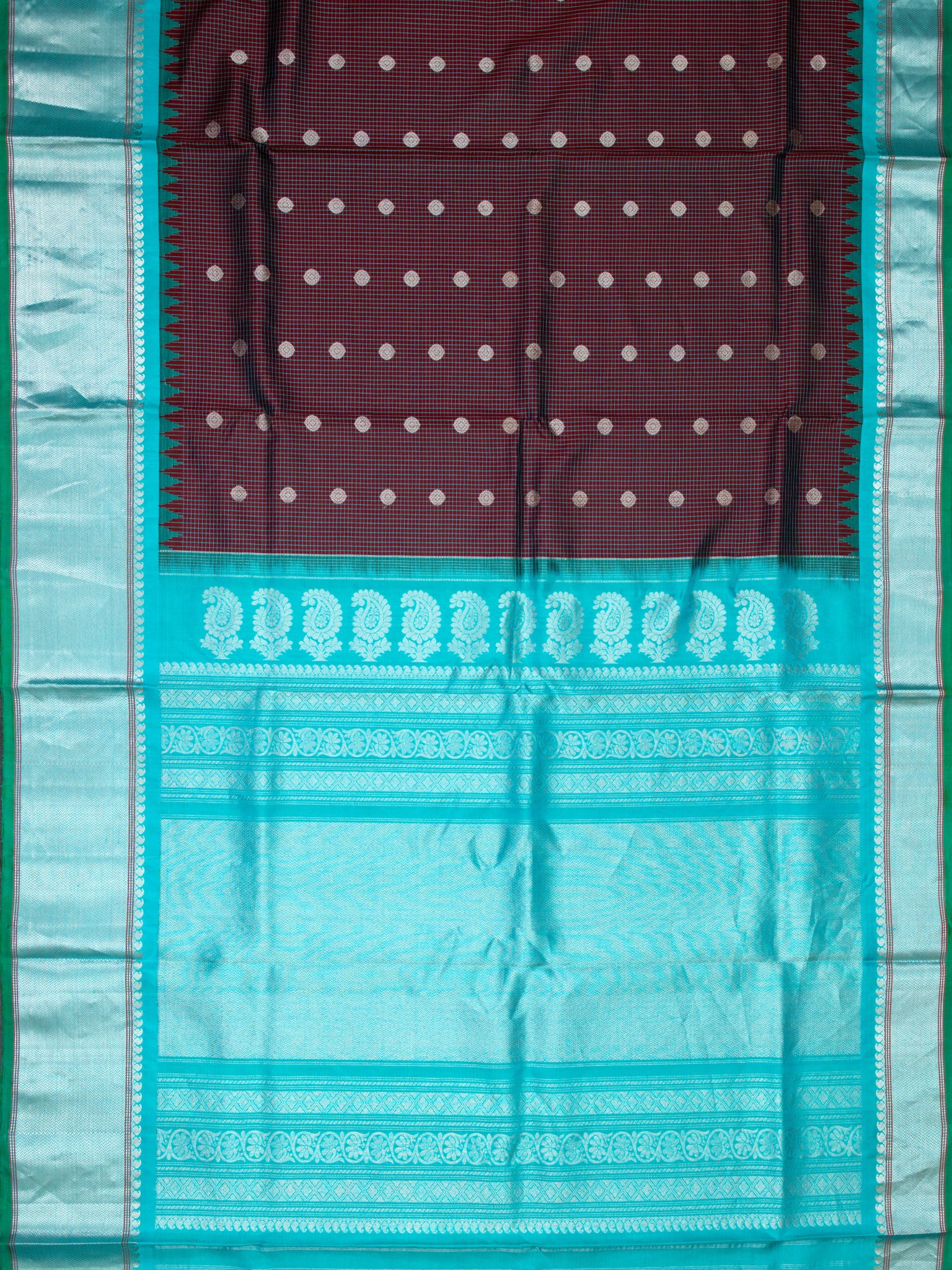 Weaves Gadwal Pattu With Contrast Border With Temple Border With Checks