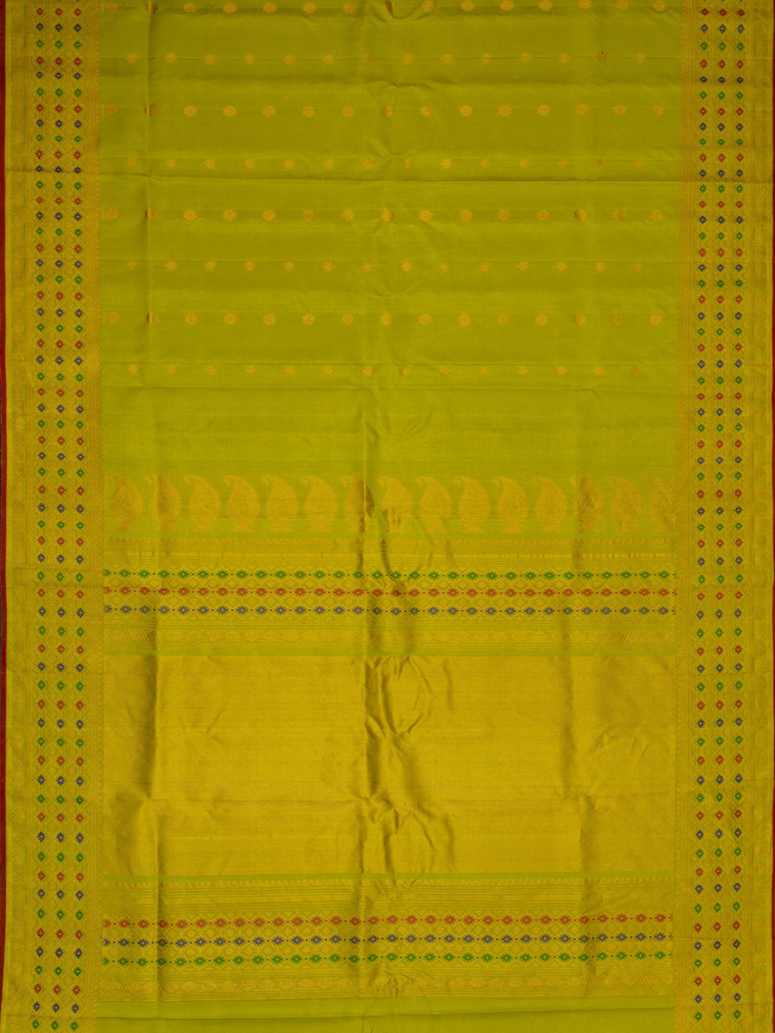 Weaves Gadwal Pattu With Contrast Border With Checks