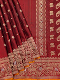Weaves Gadwal Pattu With Small Butta