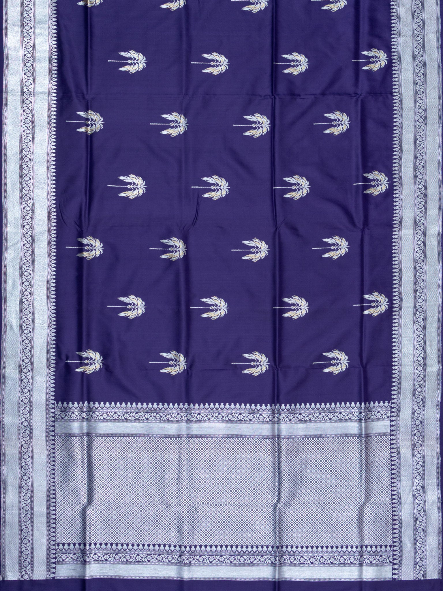 Weaves Banarasi Butta