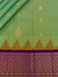 Weaves Gadwal Pattu With Contrast Border With Small Butta