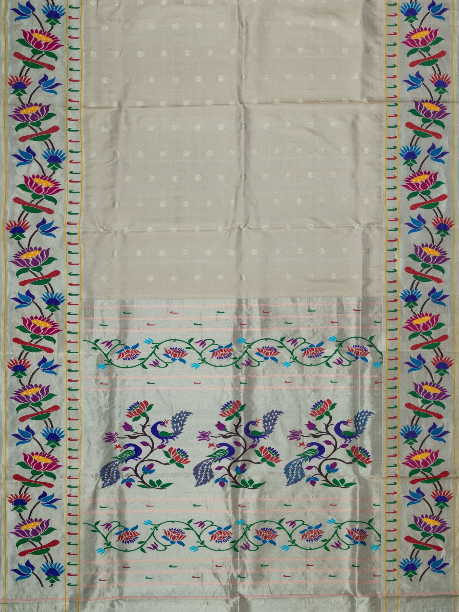 Weaves Paithani Saree With Contrast Border