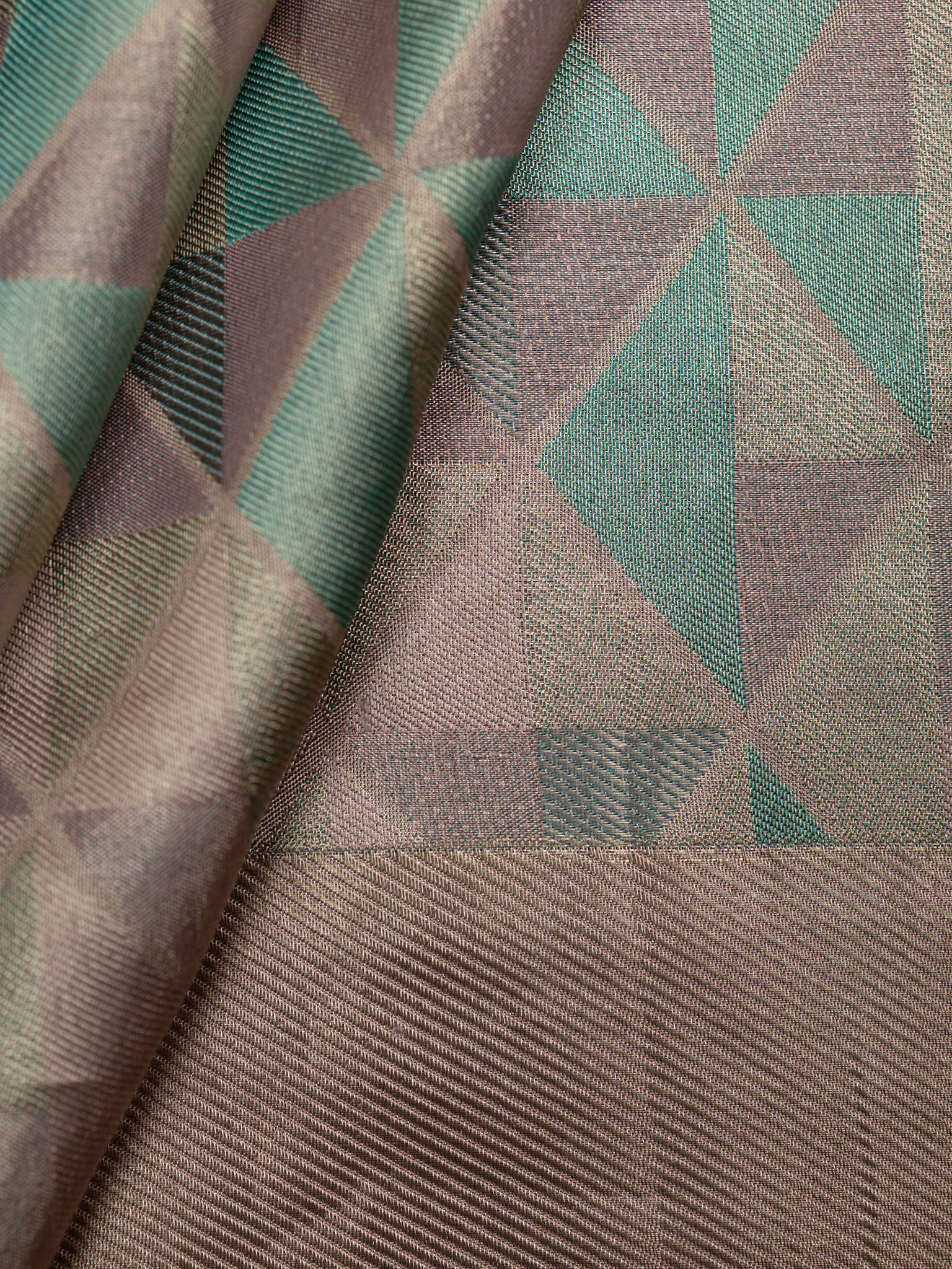 Kanjeevaram Tissue Kanchi Pattu All Over Geometric Weave Lilac