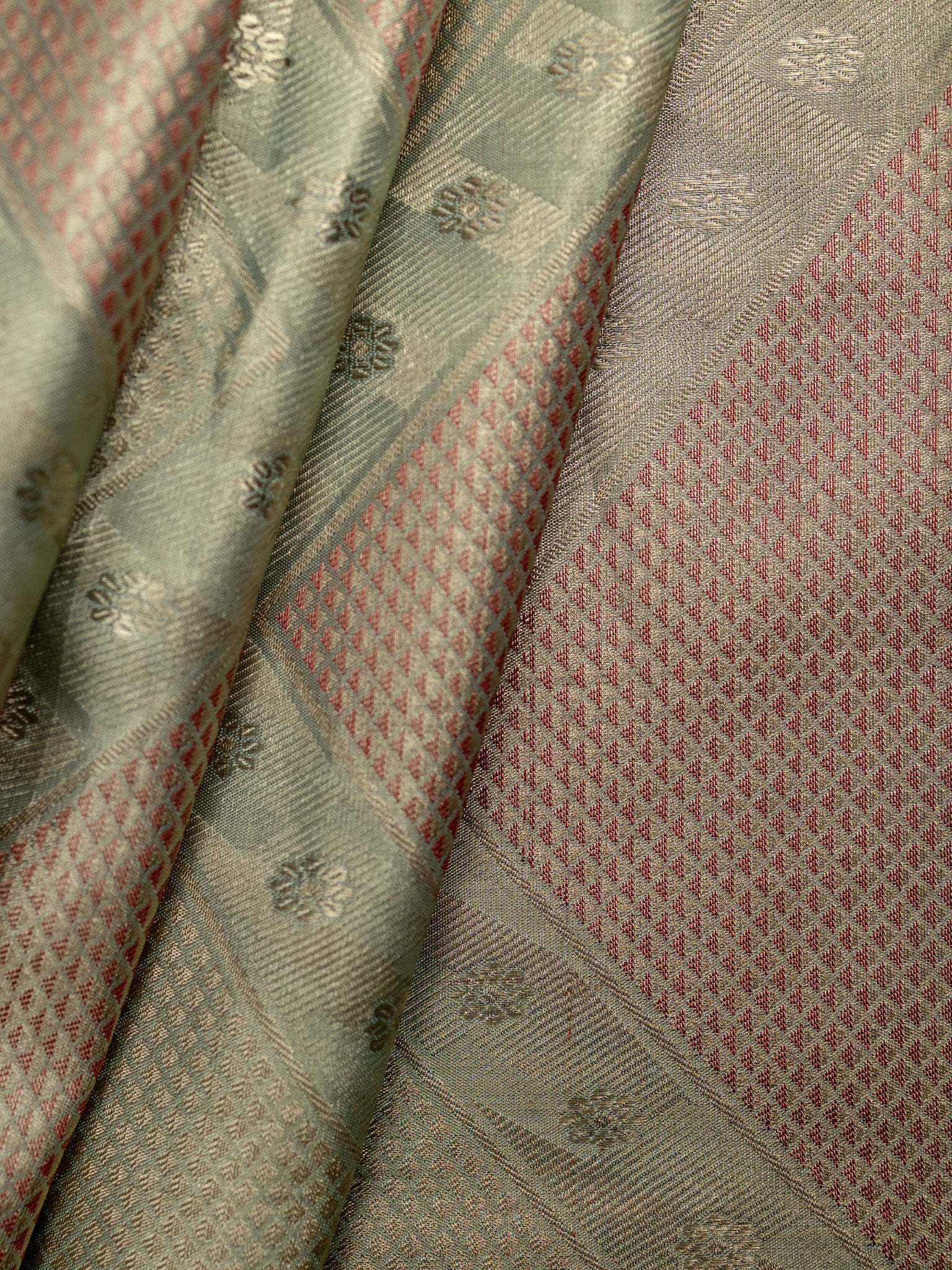 Kanjeevaram Tissue Kanchi Pattu All Over Geometric Weave Ice Blue