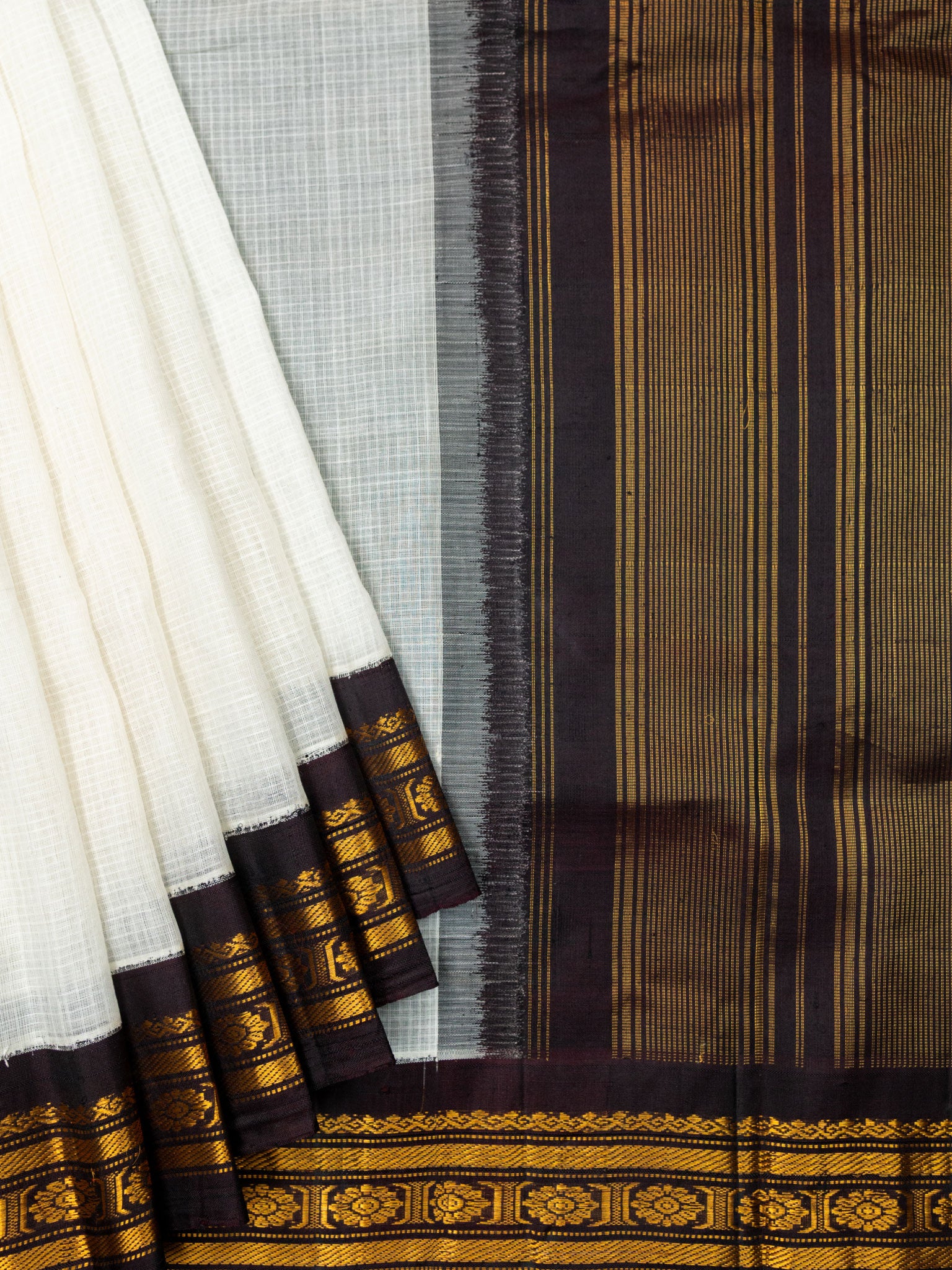 Weaves Gadwal Sikho With Contrast Border