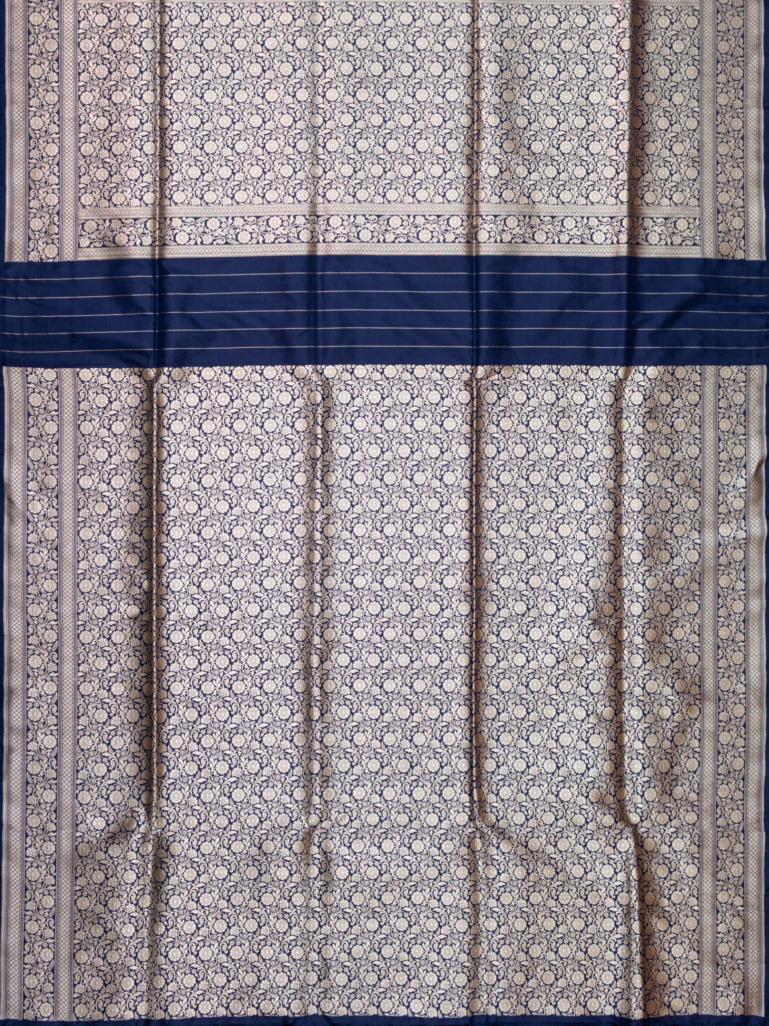 Weaves Banarasi Butta