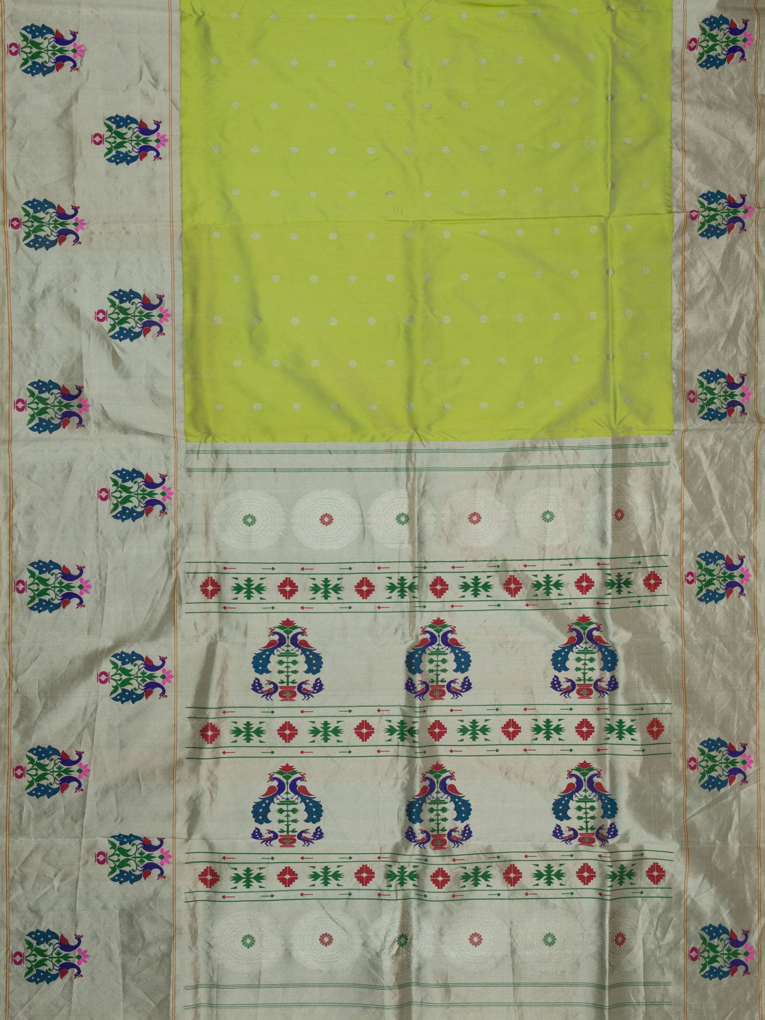 Weaves Paithani Saree With Contrast Border