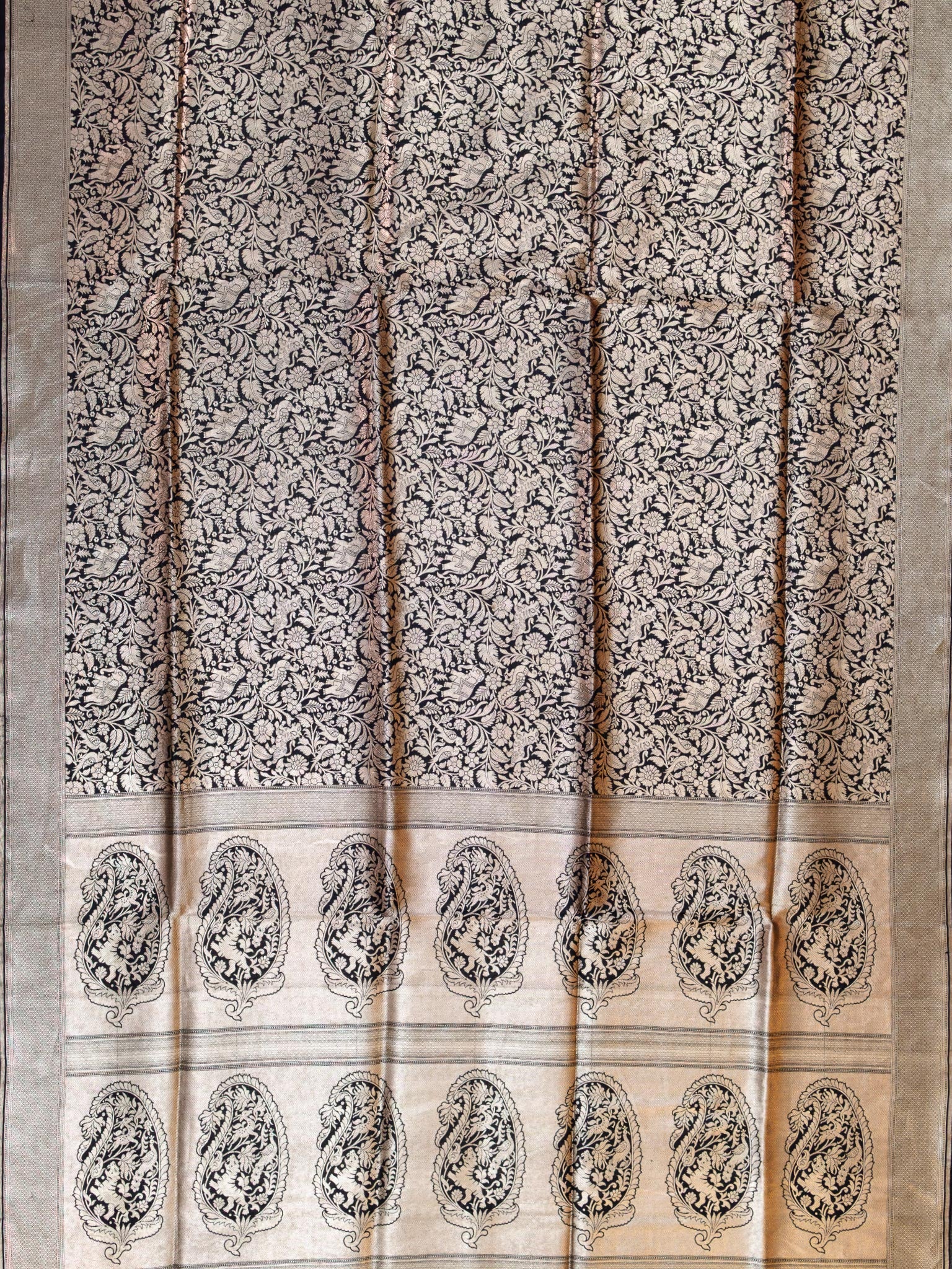 Weaves Banarasi Jaal