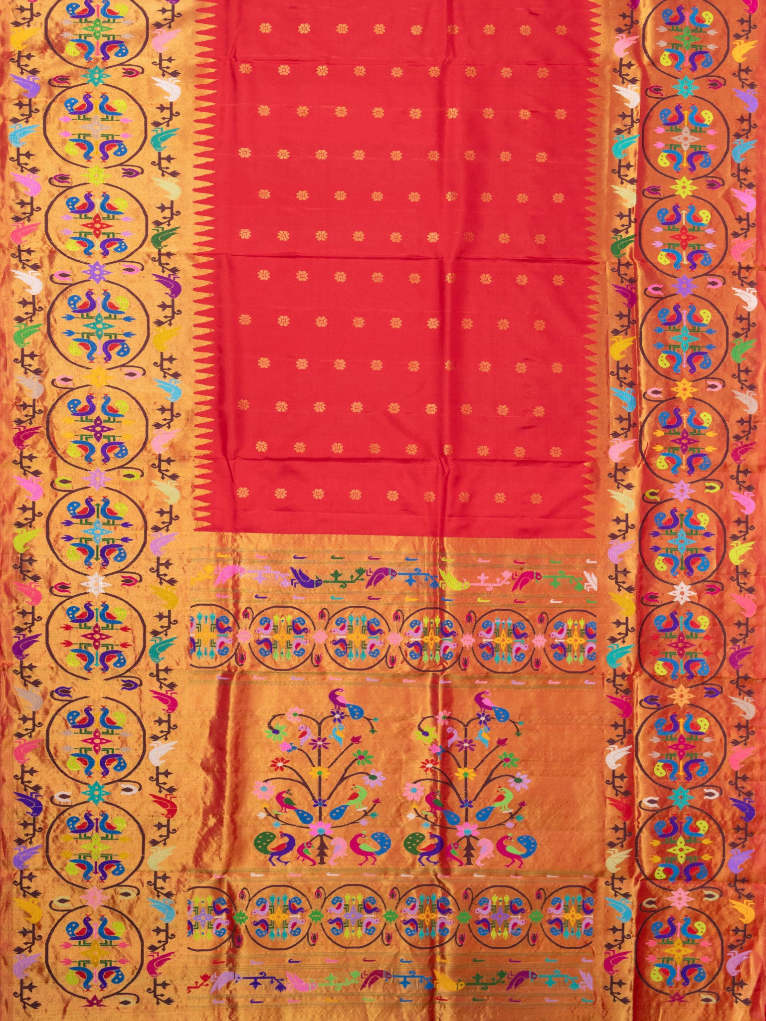 Weaves Paithani Saree With Contrast Border