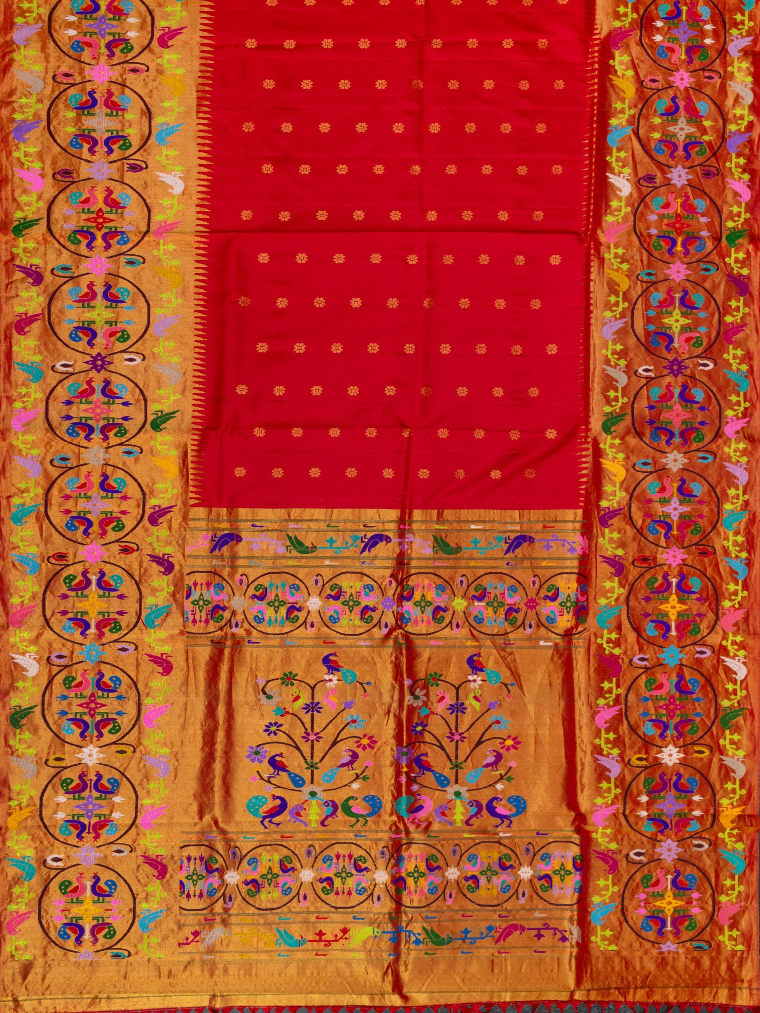 Weaves Paithani Saree With Contrast Border