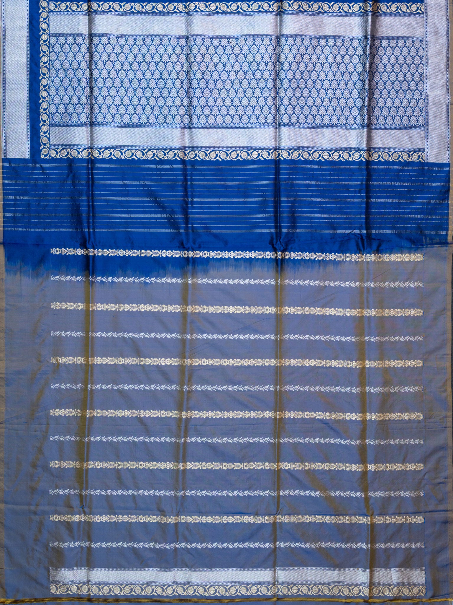 Weaves Banarasi Jaal With Edgeing