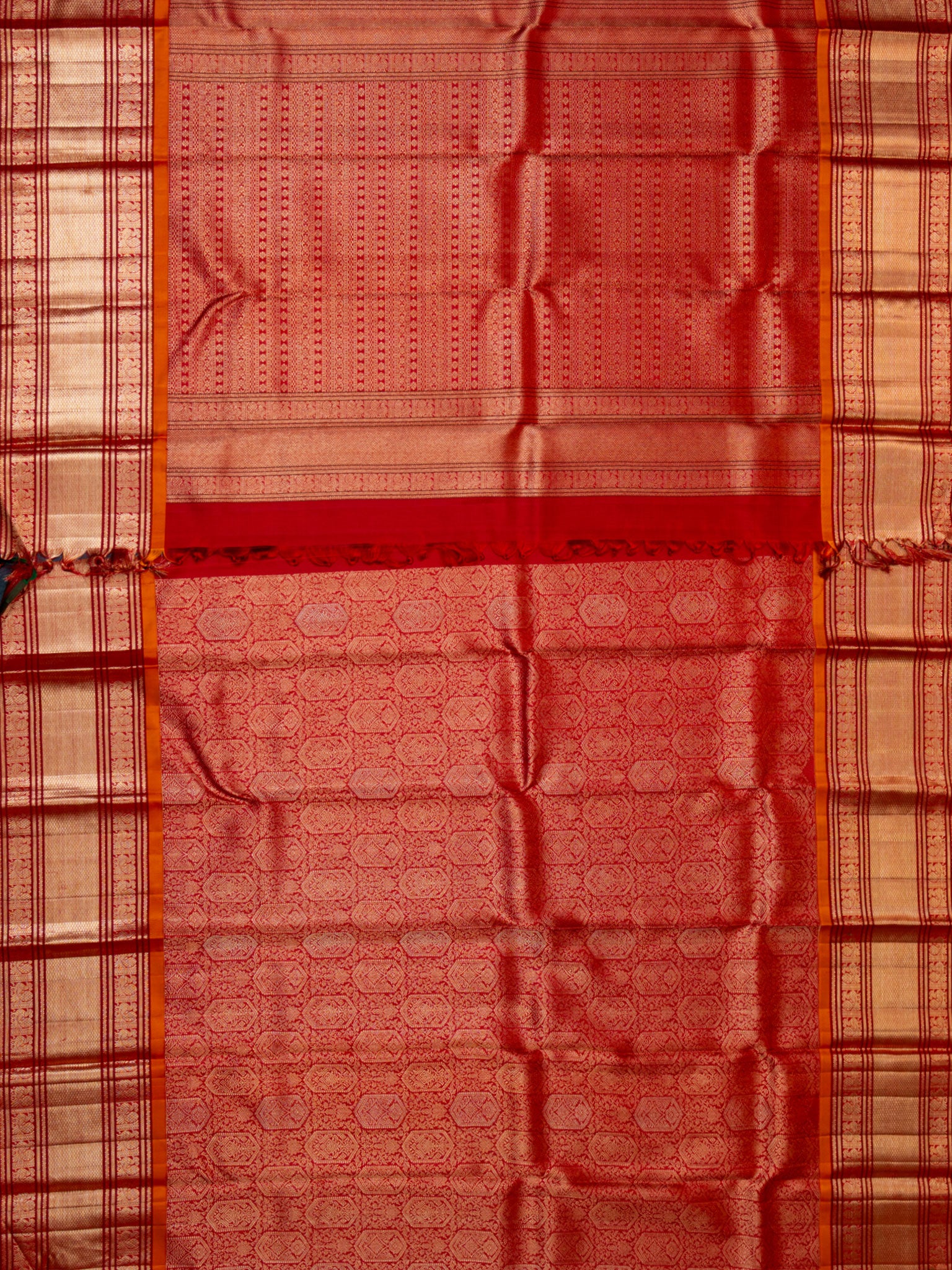 Kanjeevaram Kanchi Pattu All Over Butta Gold Zari With Contrast Border & Edgeing (Talambralu) Cream + Red