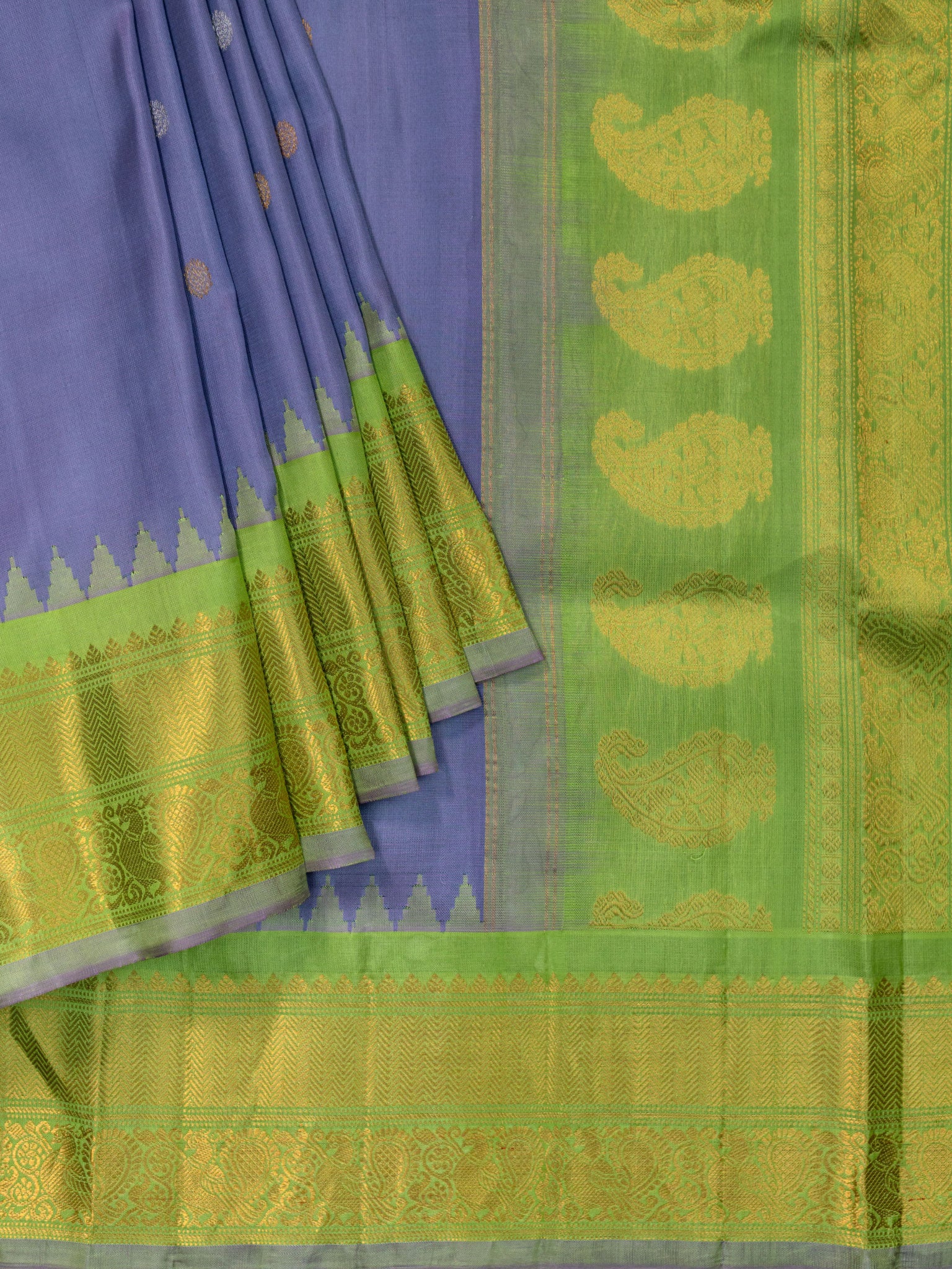 Weaves Gadwal Pattu With Contrast Border With Temple Border With Butta