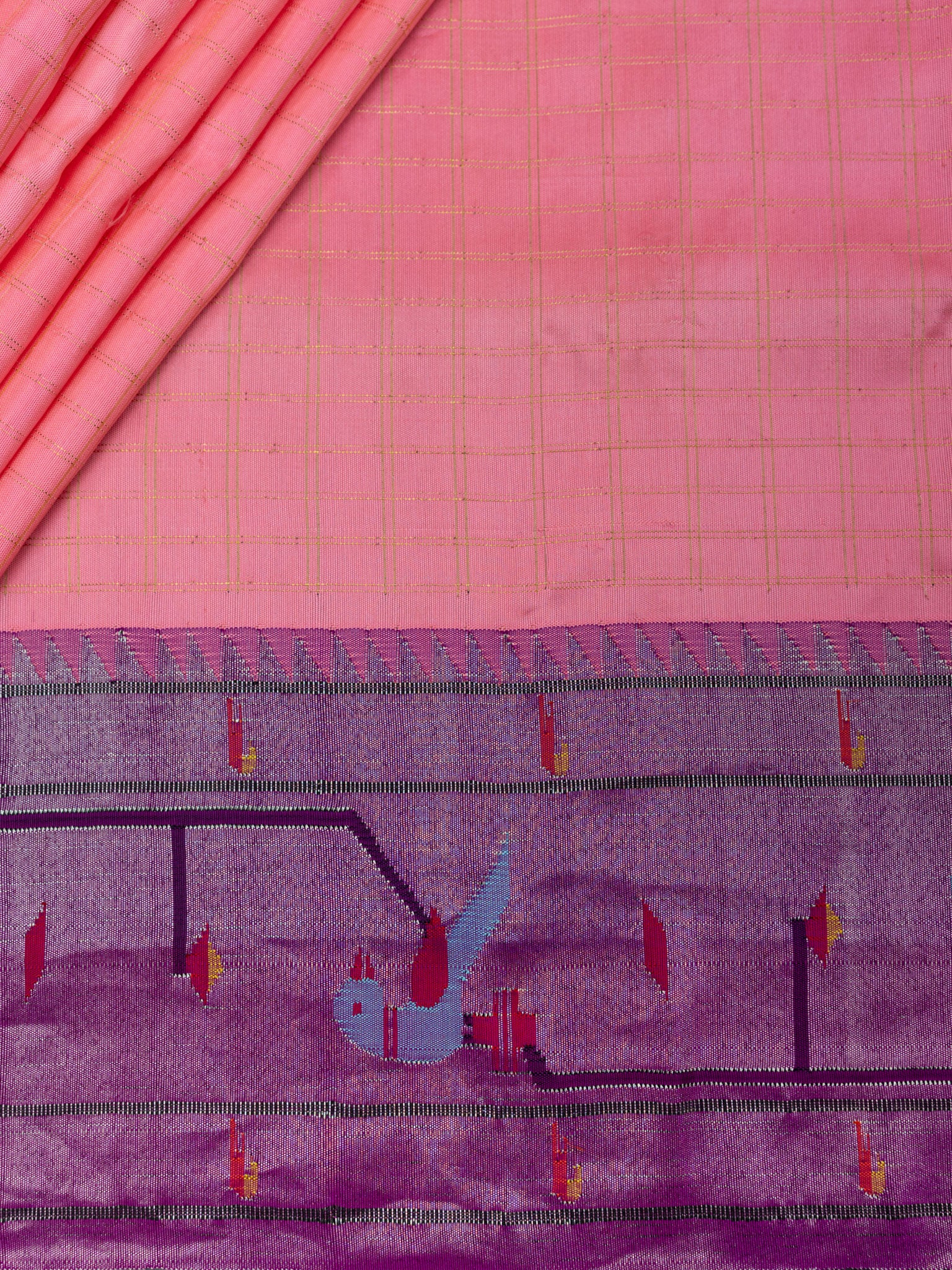Weaves Paithani Saree With Contrast Border