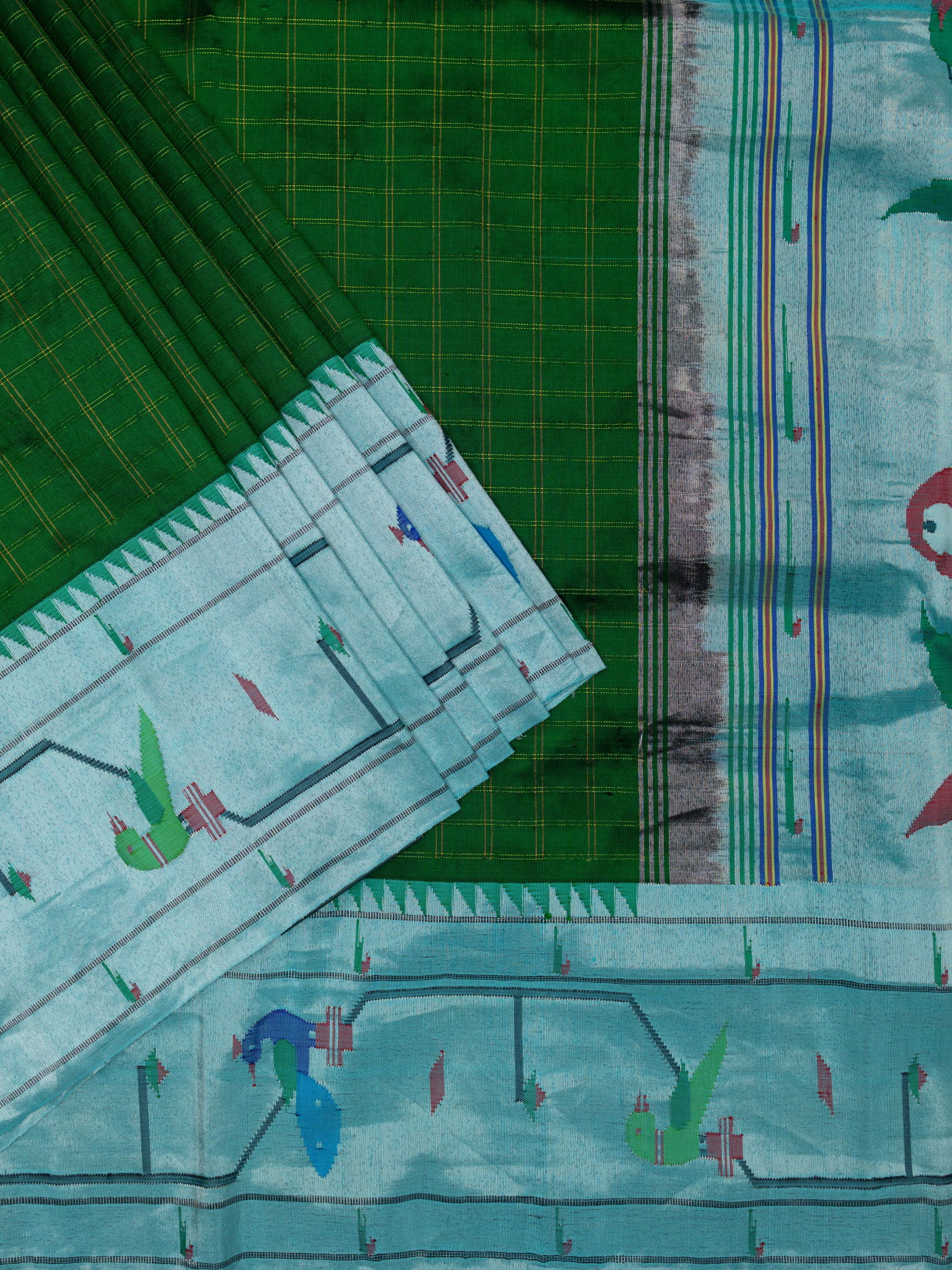 Weaves Paithani Saree With Contrast Border