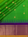 Weaves Gadwal Pattu With Contrast Border With Temple Border