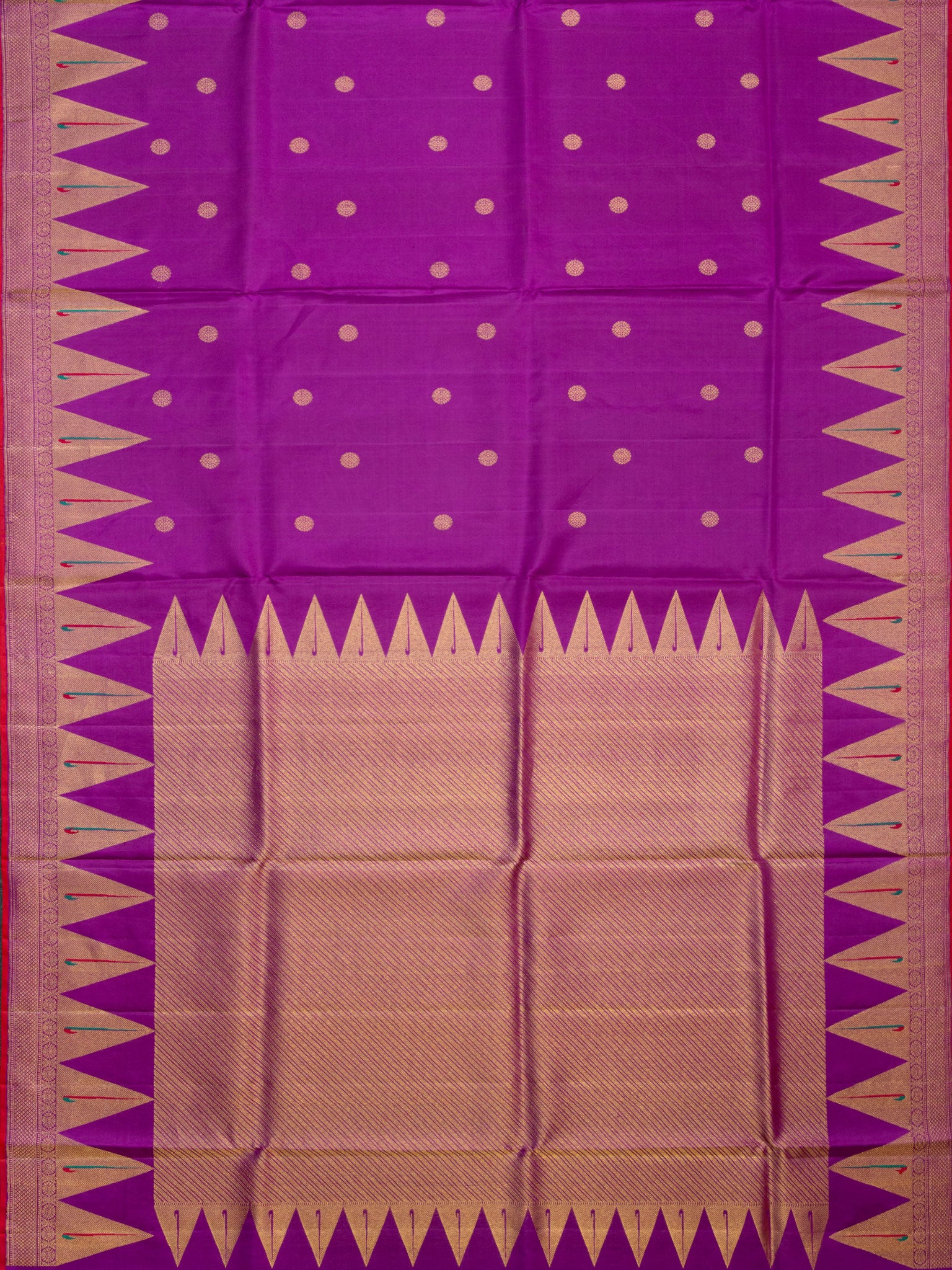 Weaves Gadwal Pattuwith Temple Border With Butta