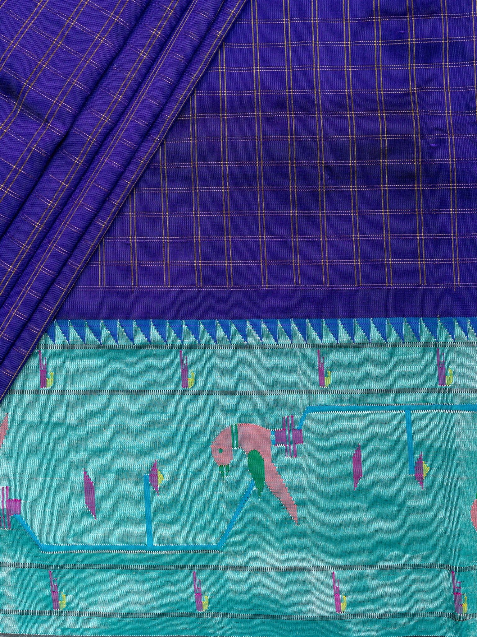 Weaves Paithani Saree With Contrast Border