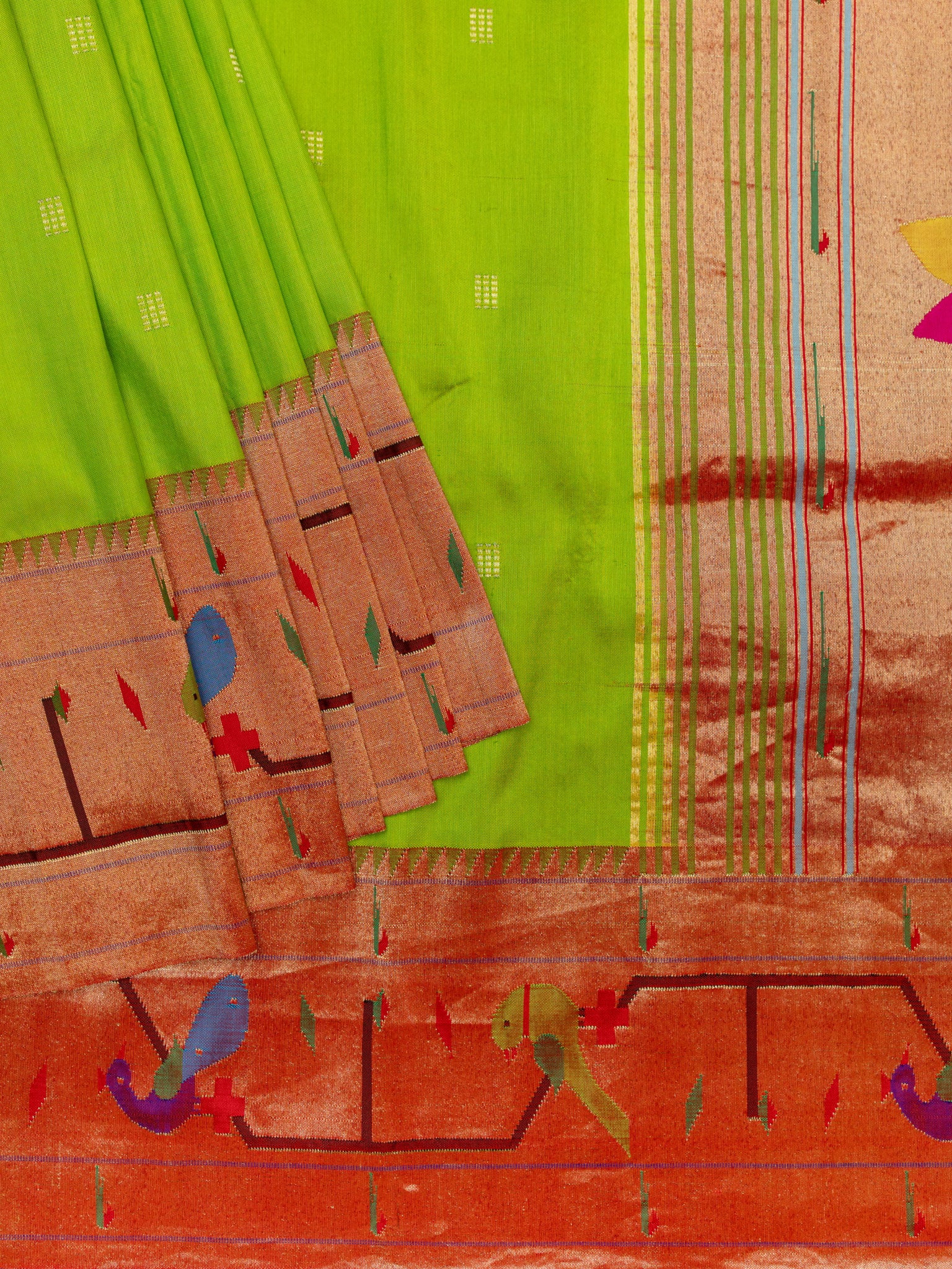 Weaves Paithani Saree With Contrast Border