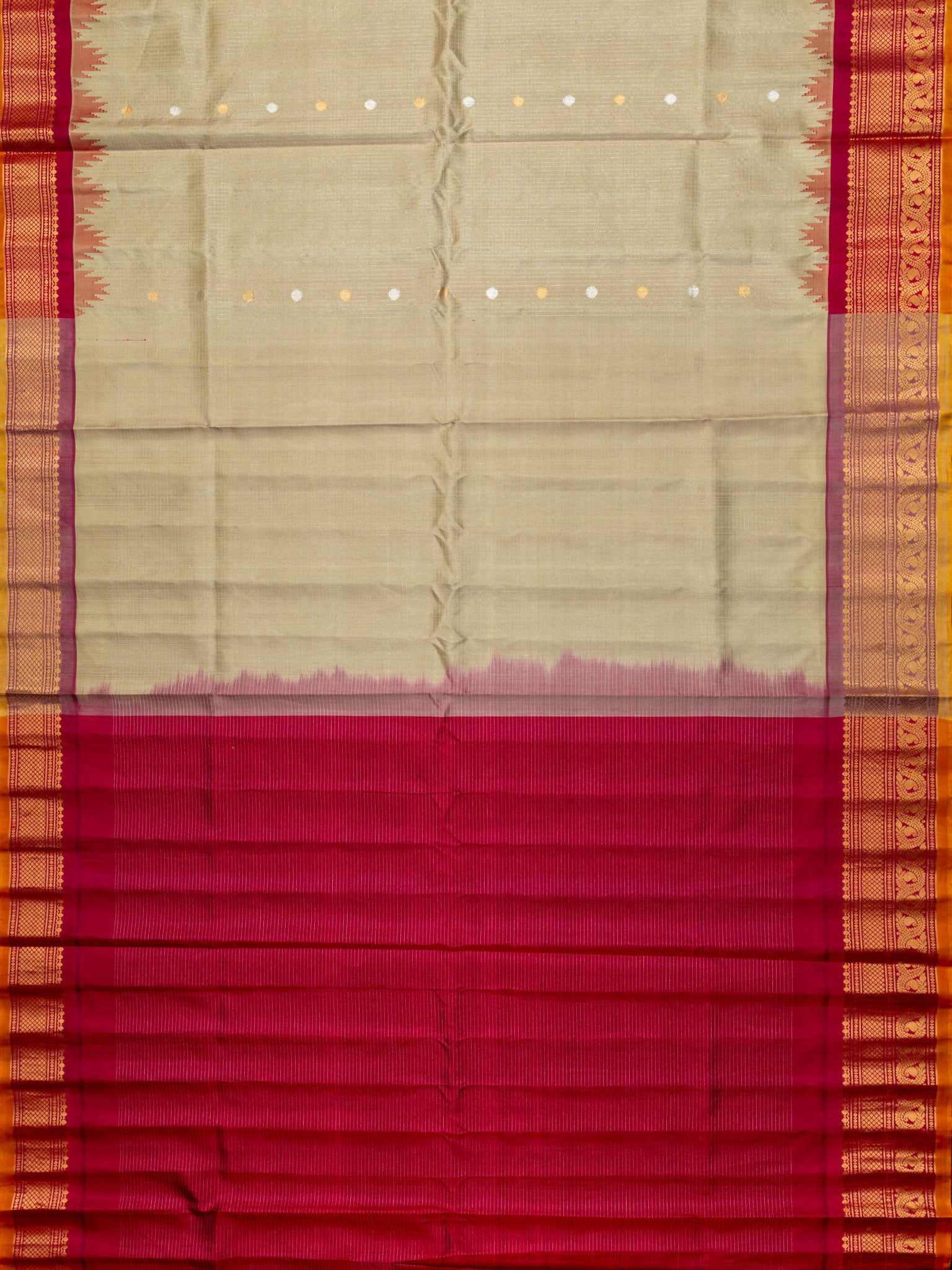 Weaves Gadwal Pattu With Contrast Border With Temple Border With Butta Checks