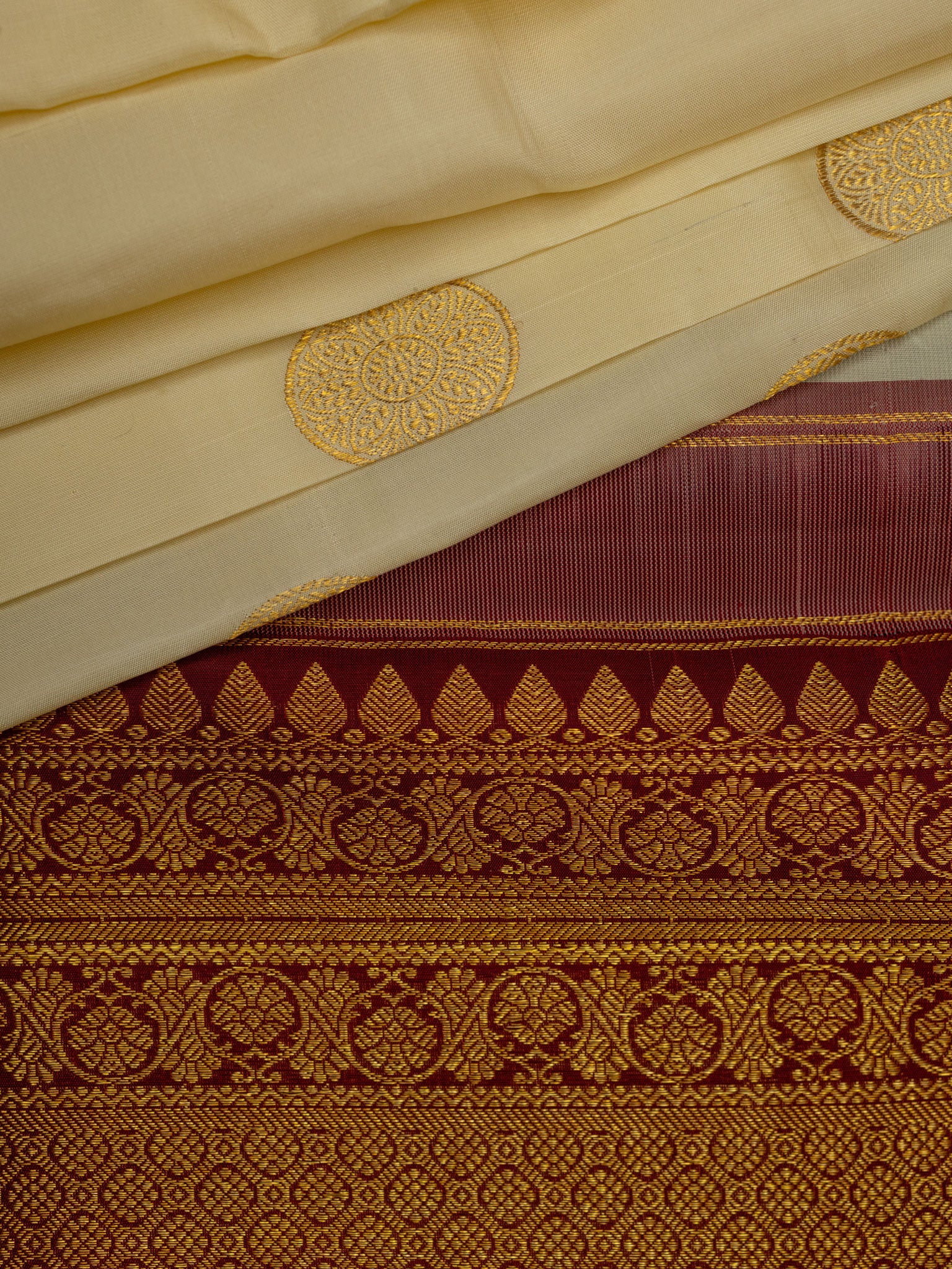 Kanjeevaram All Over Butta Gold Zari With Contrast Border (Talambralu)
