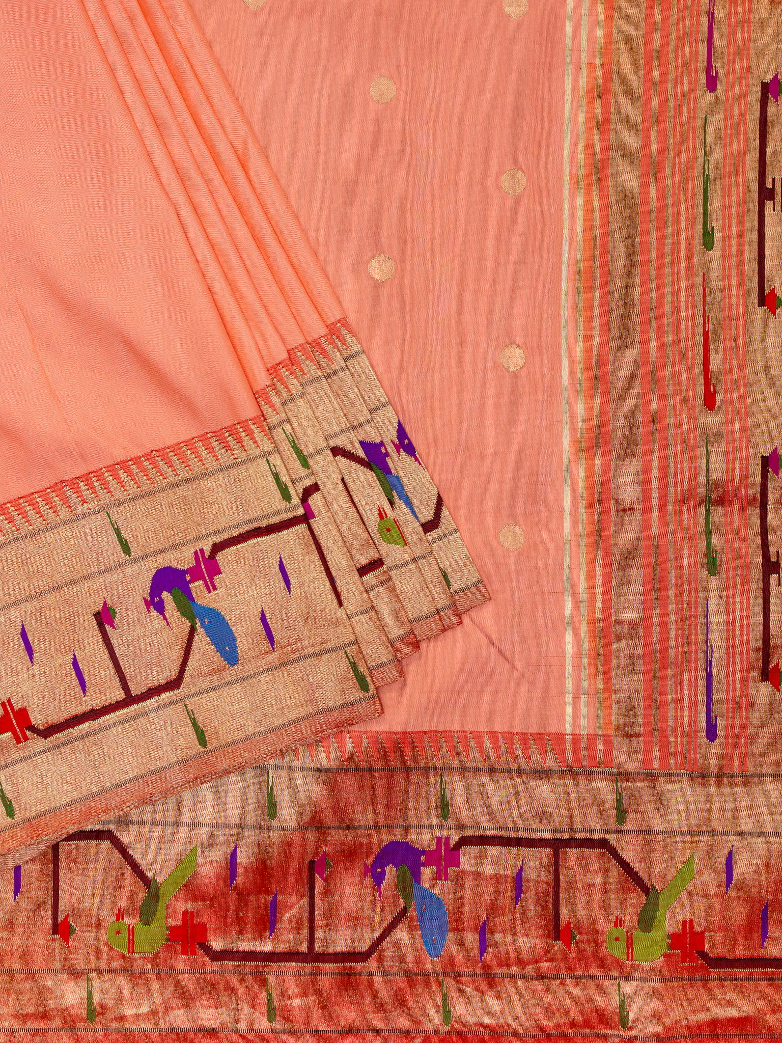 Weaves Paithani Saree With Contrast Border